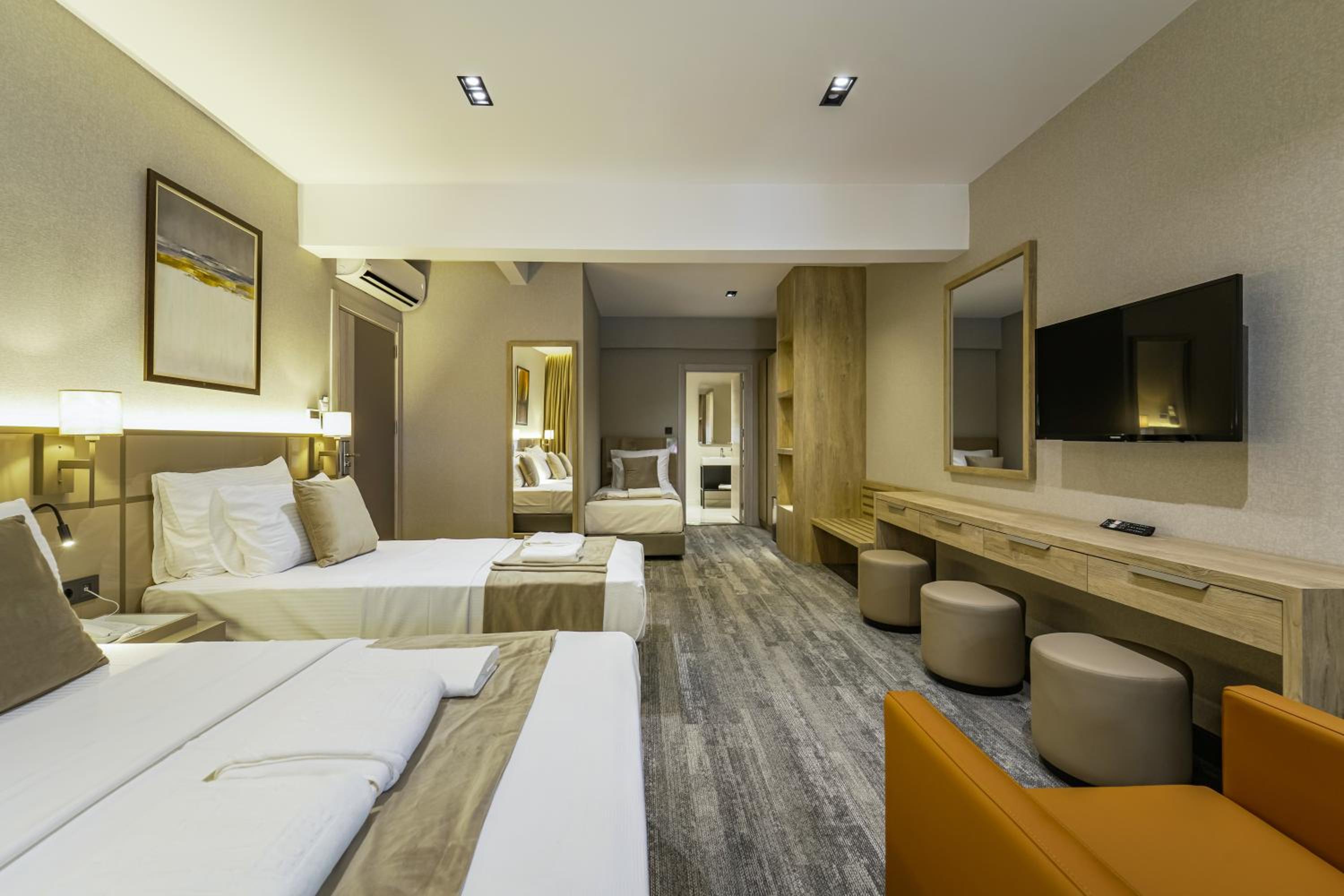 Quadruple Room with Bathroom photo 3
