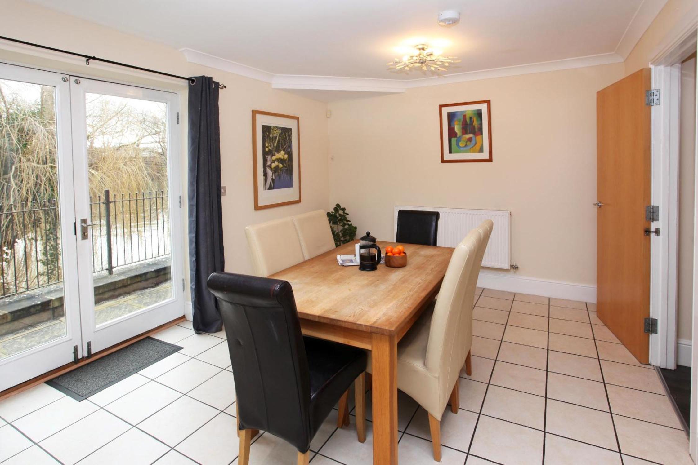 Four-Bedroom House - Photo 23