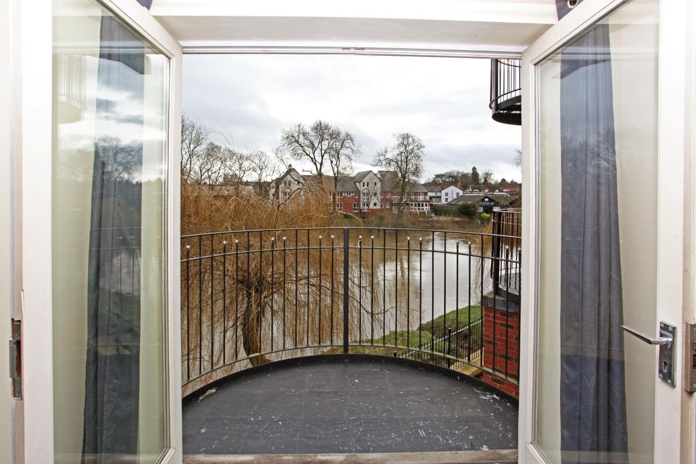 Four-Bedroom House - Photo 17