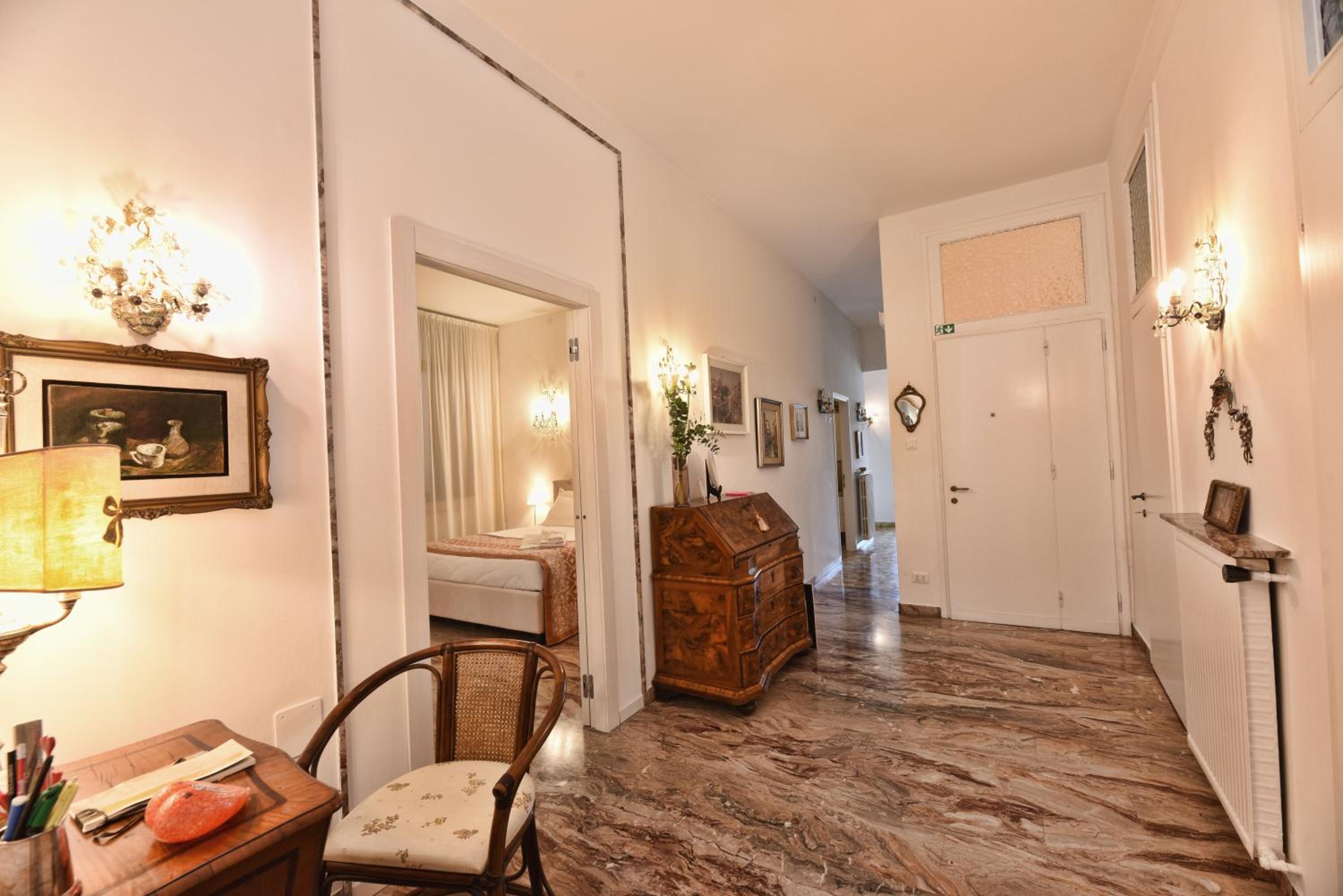 Three-Bedroom Apartment photo 1