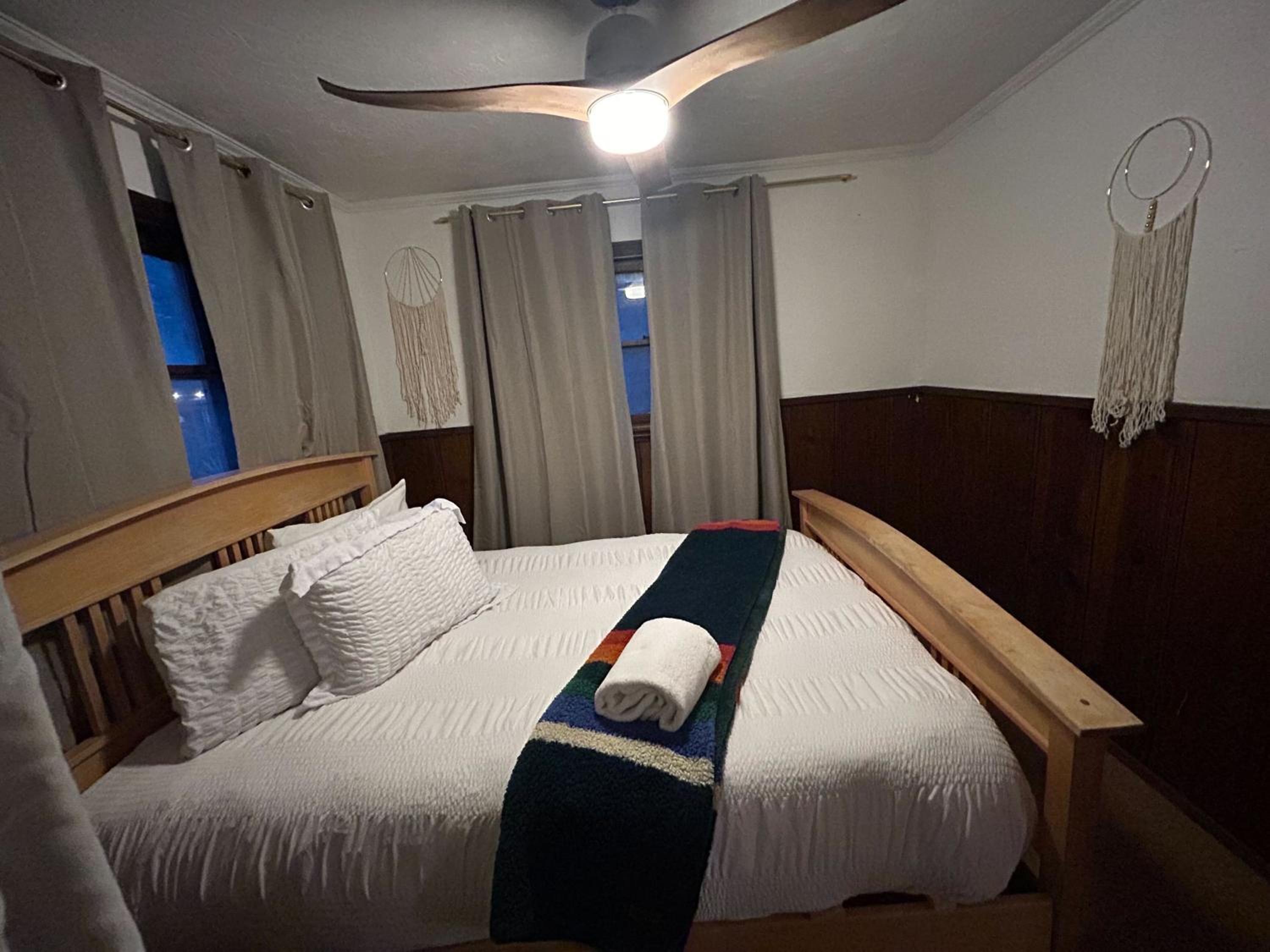 Deluxe Queen Suite - Photo 1