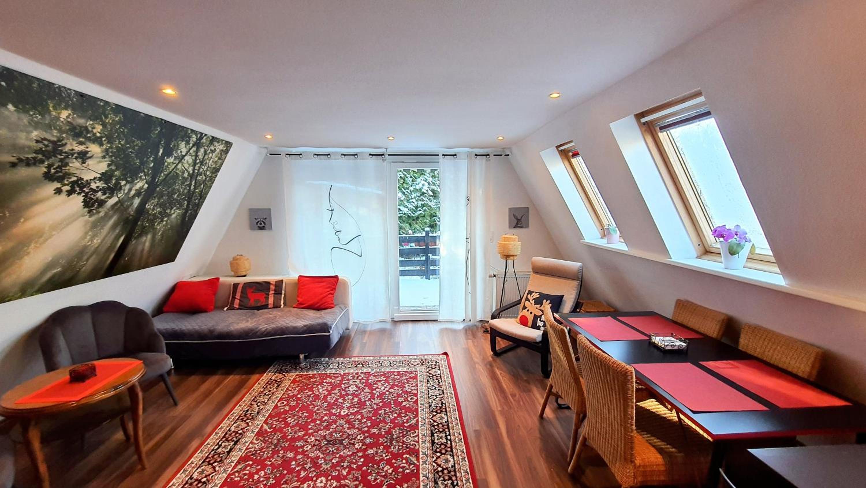 Three-Bedroom House photo 3