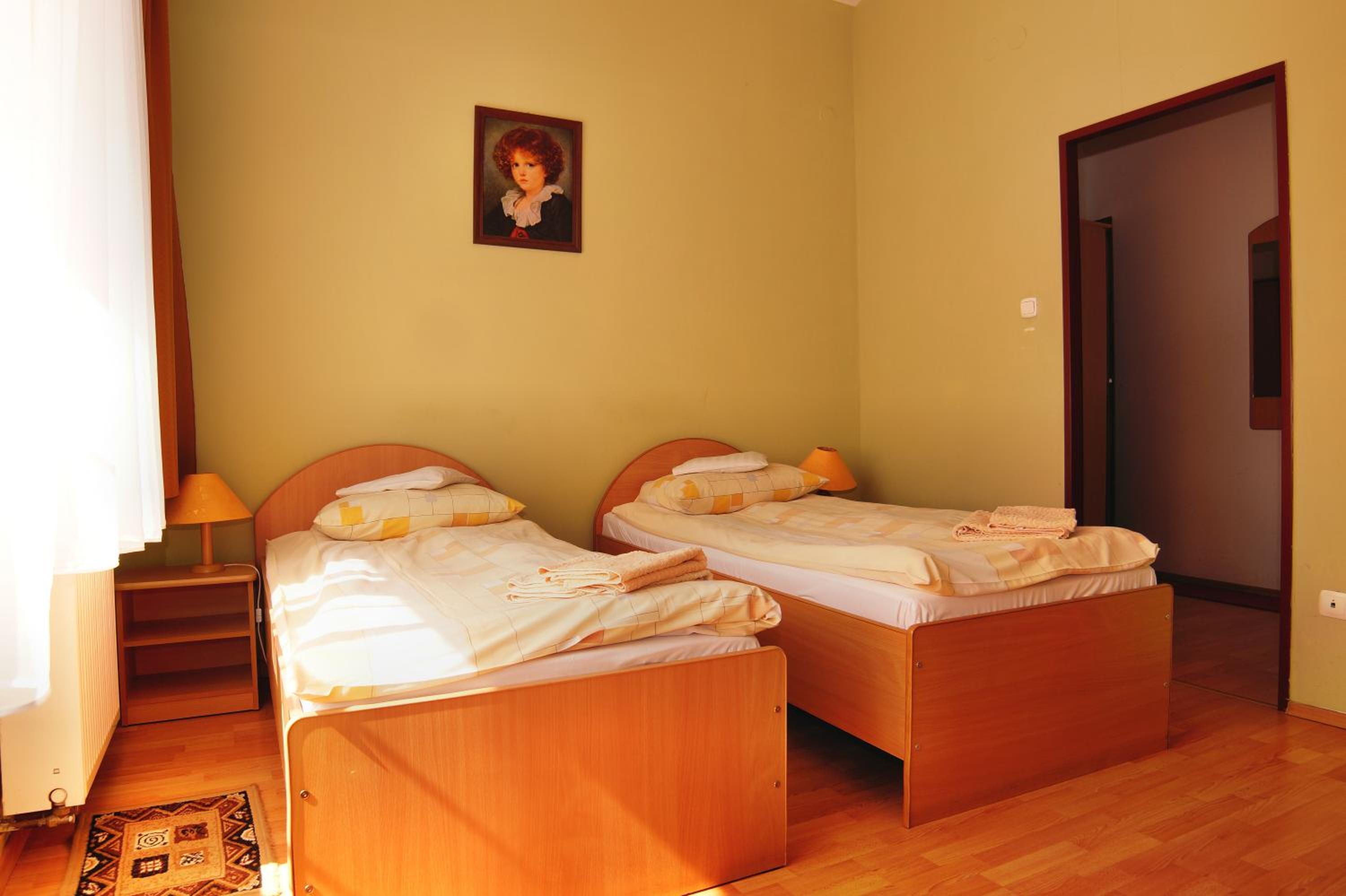 Double or Twin Room photo 2