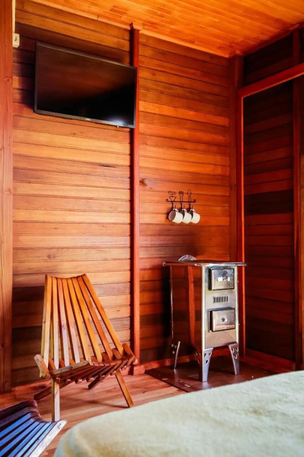 One-Bedroom House photo 1