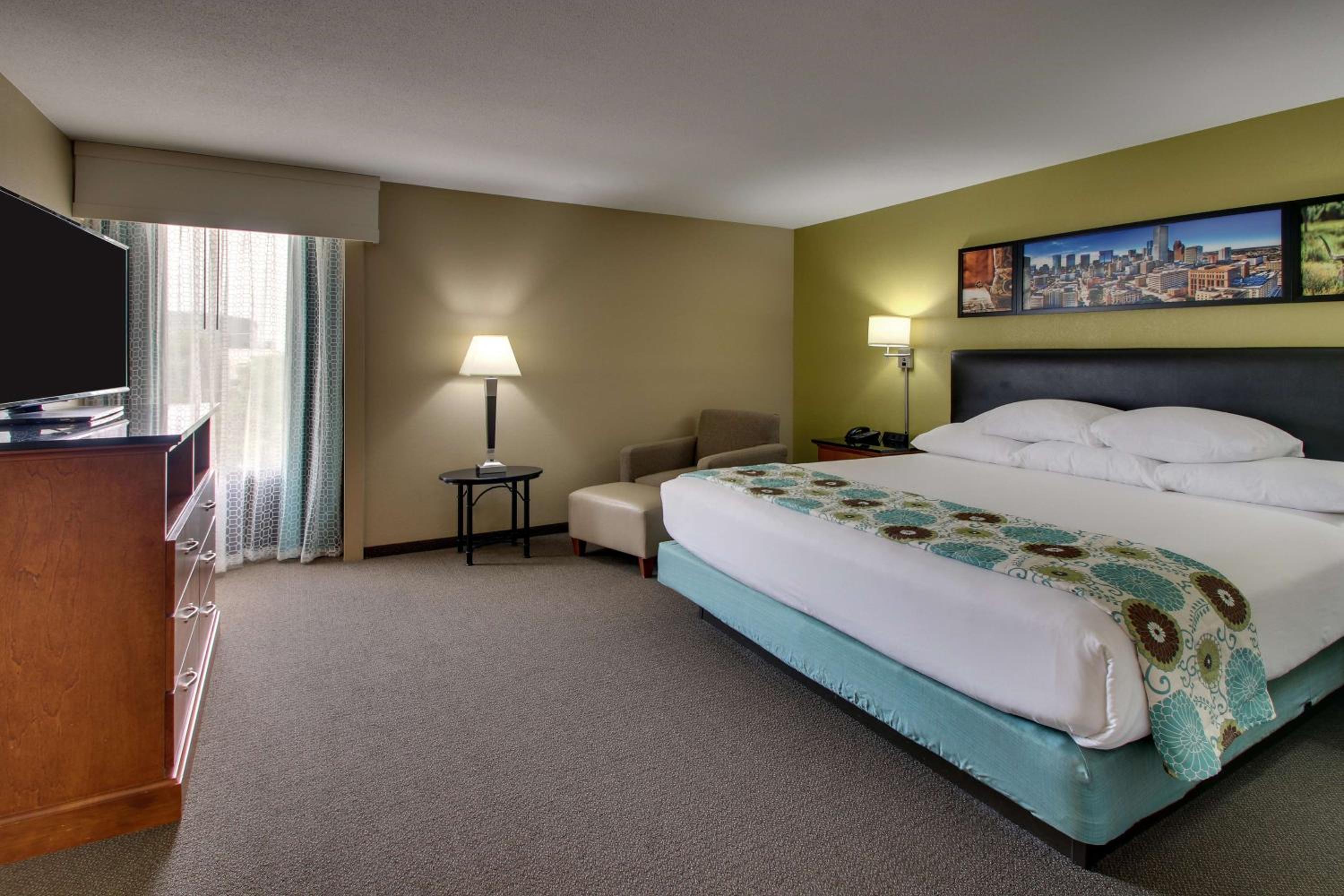Superior King Suite With Sofa Bed - High Floor photo 3