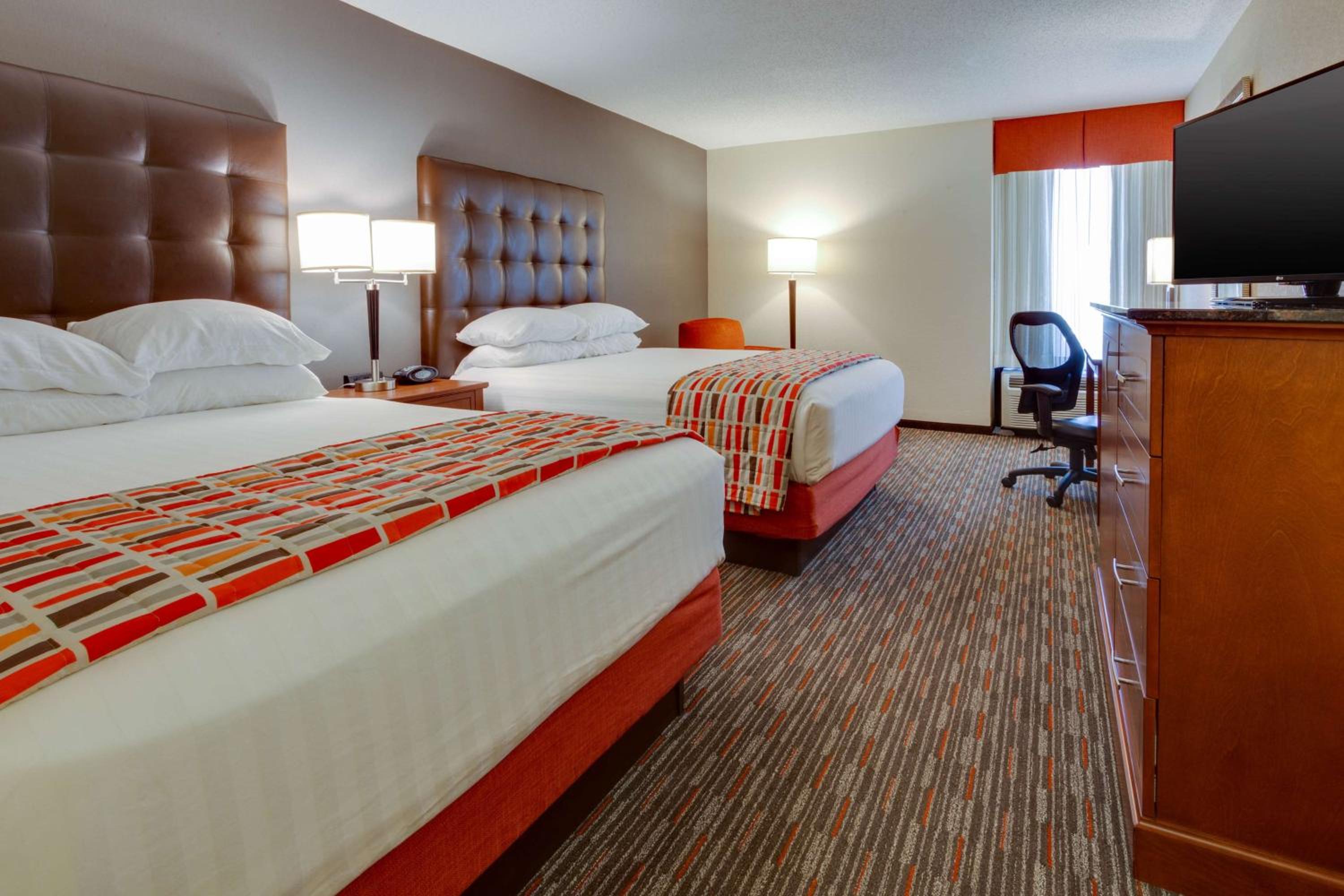 Superior Queen Room with Two Queen Beds photo 1