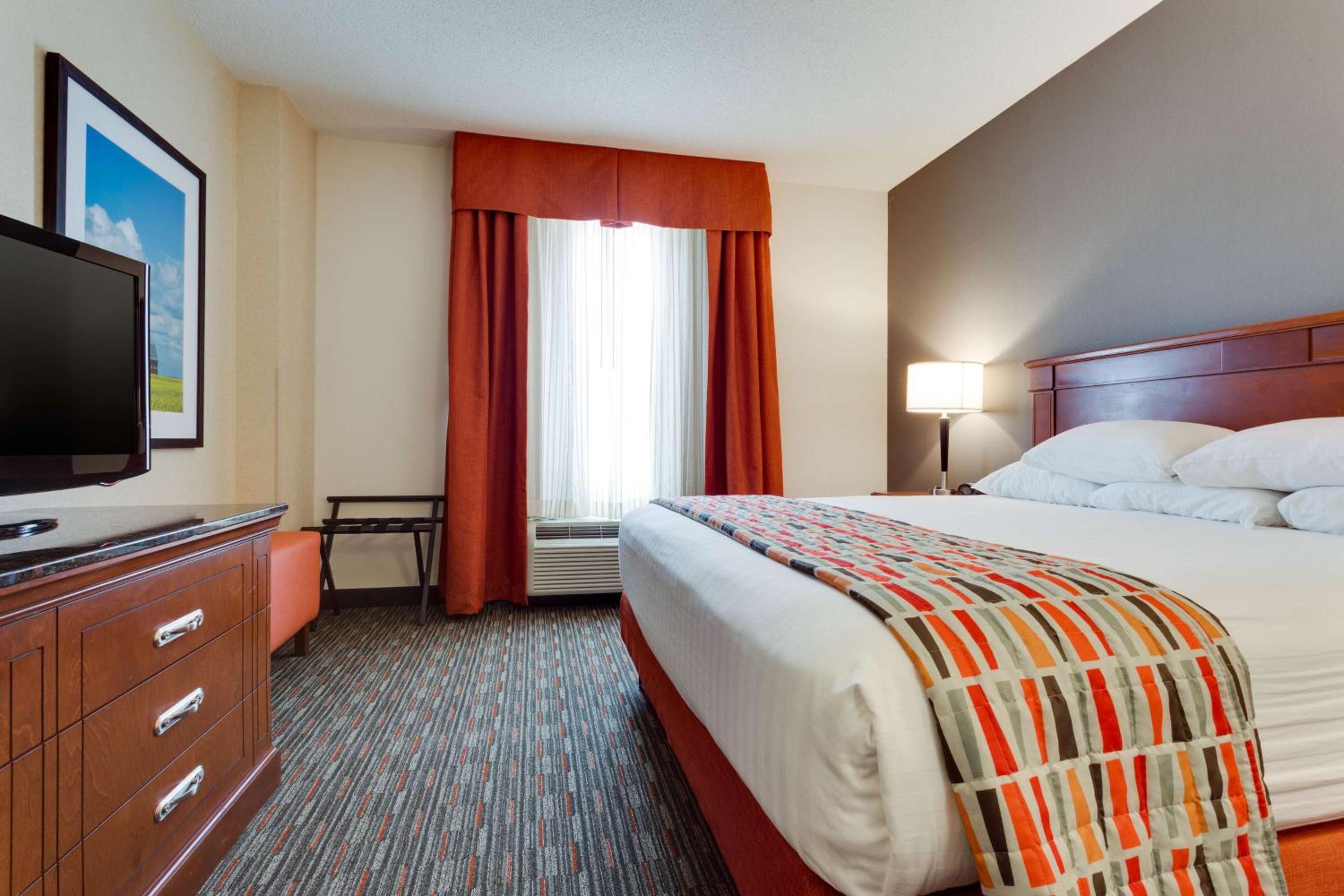 Superior King Suite - Photo 1