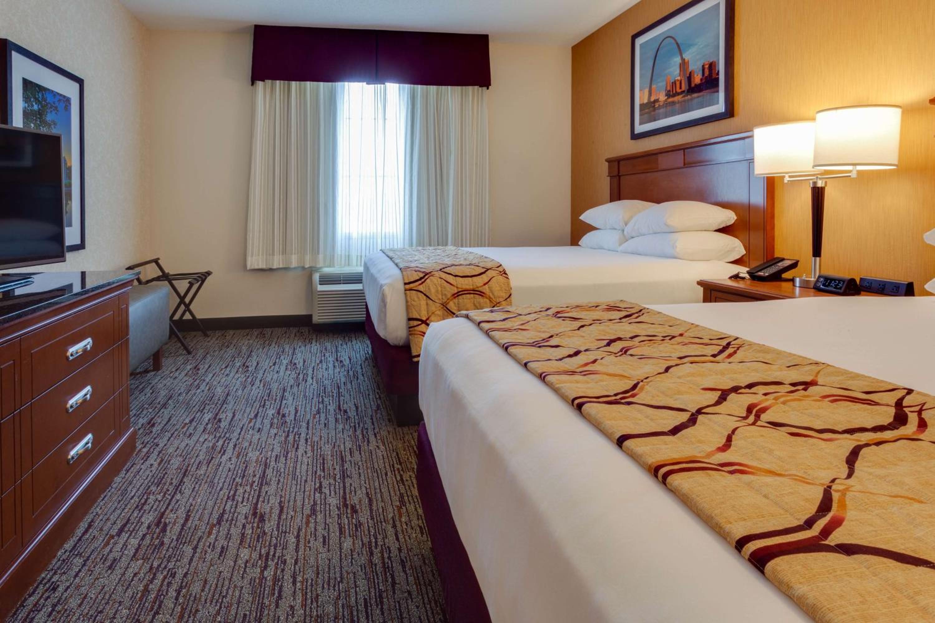 Queen Suite with Sofa Bed