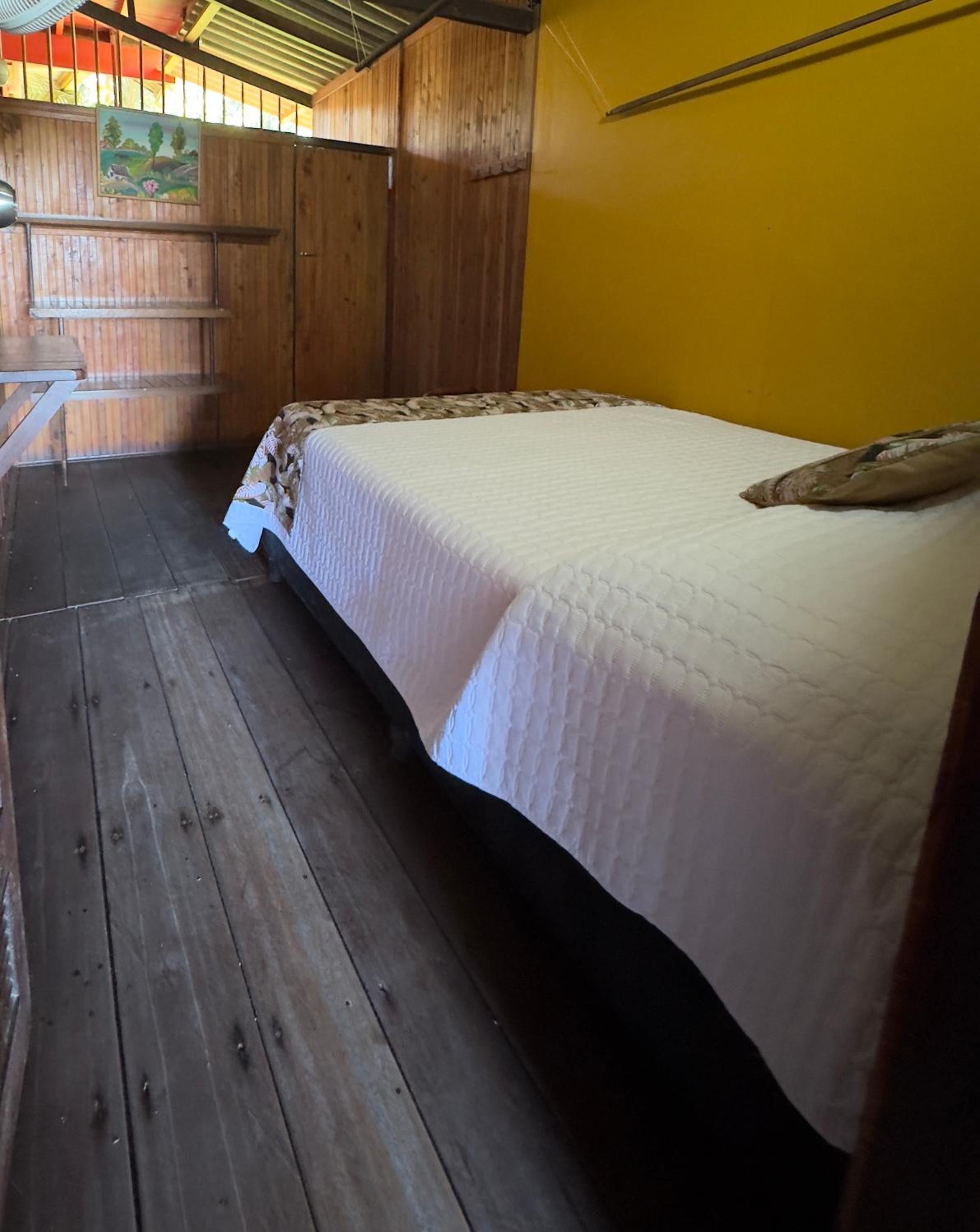 Budget Double Room photo 3