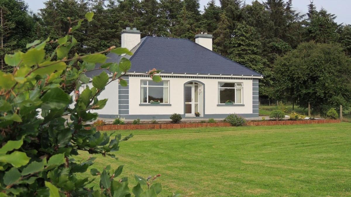 Three-Bedroom House - Photo 22