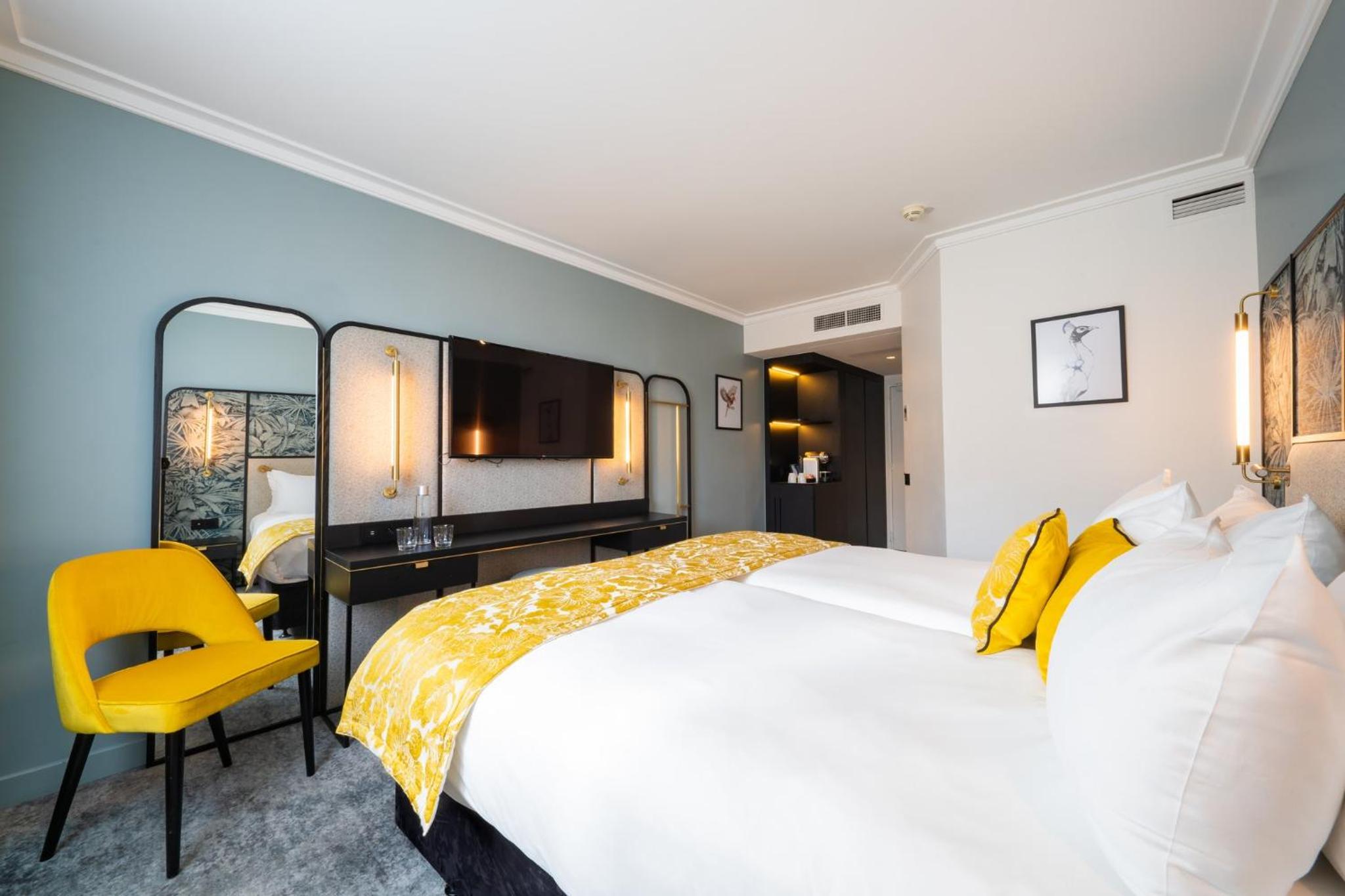 Standard Room with Two Single Beds