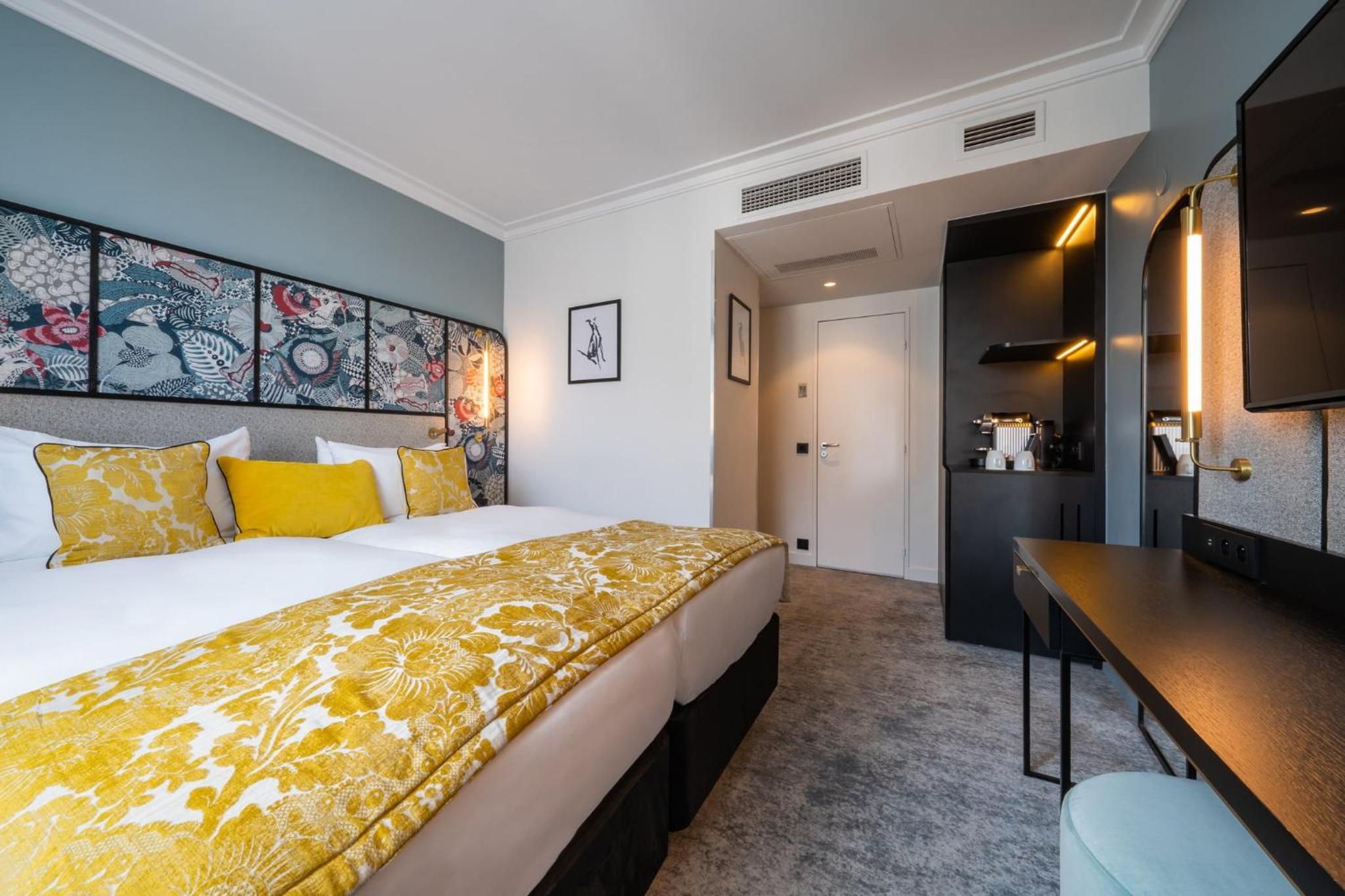 Cozy Twin Room