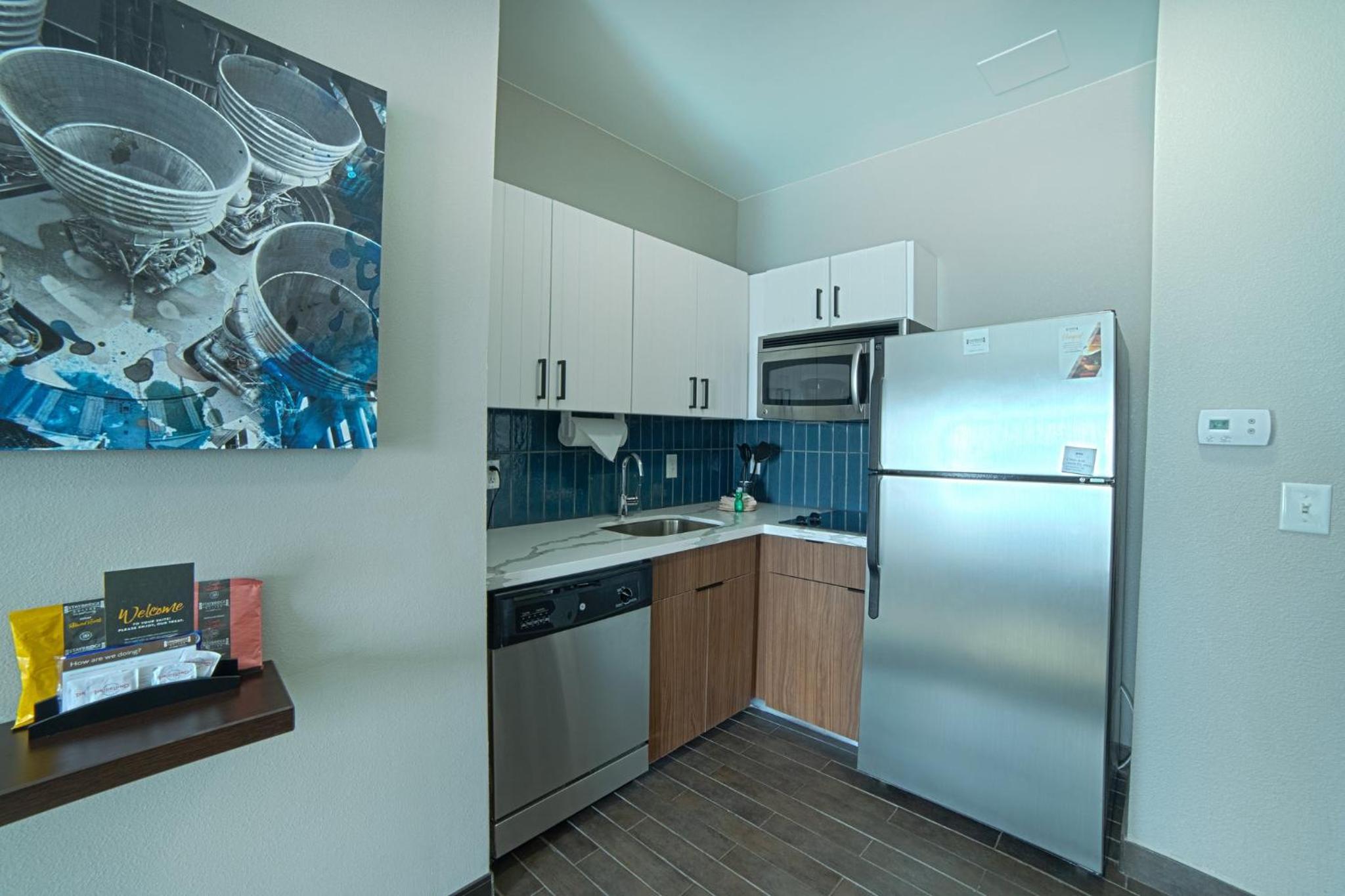 Studio Suite - Photo 2