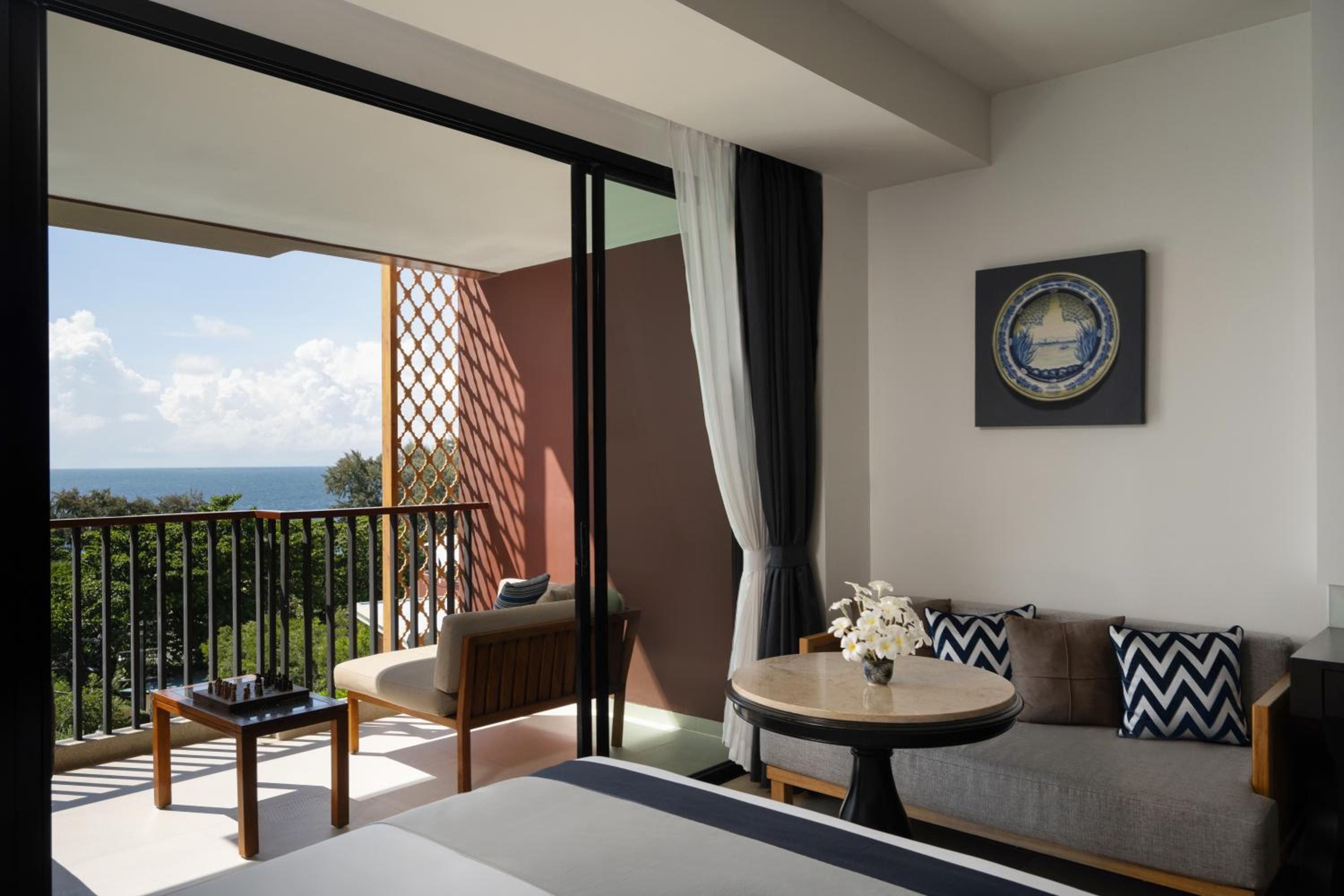 Premier Room, Sea View, 1 King Bed, Balcony photo 2