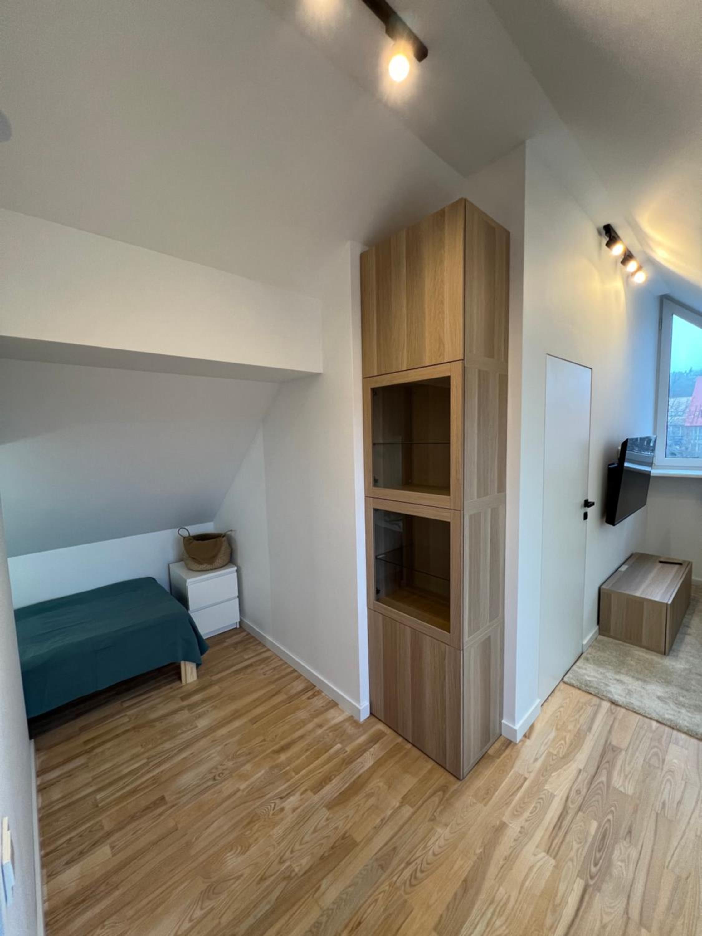 One-Bedroom Apartment photo 1