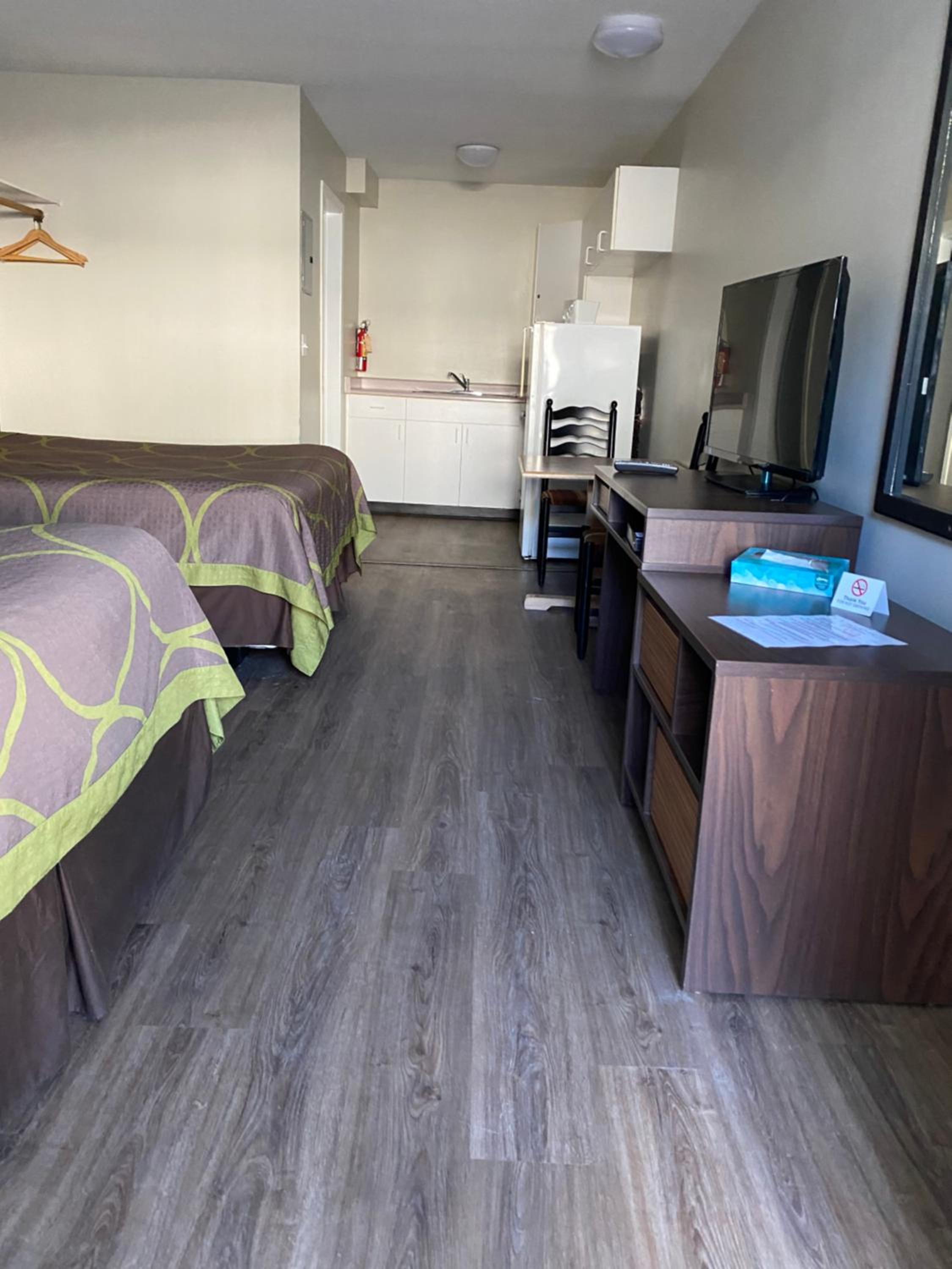 Deluxe Queen Room with Two Queen Beds - Non-Smoking