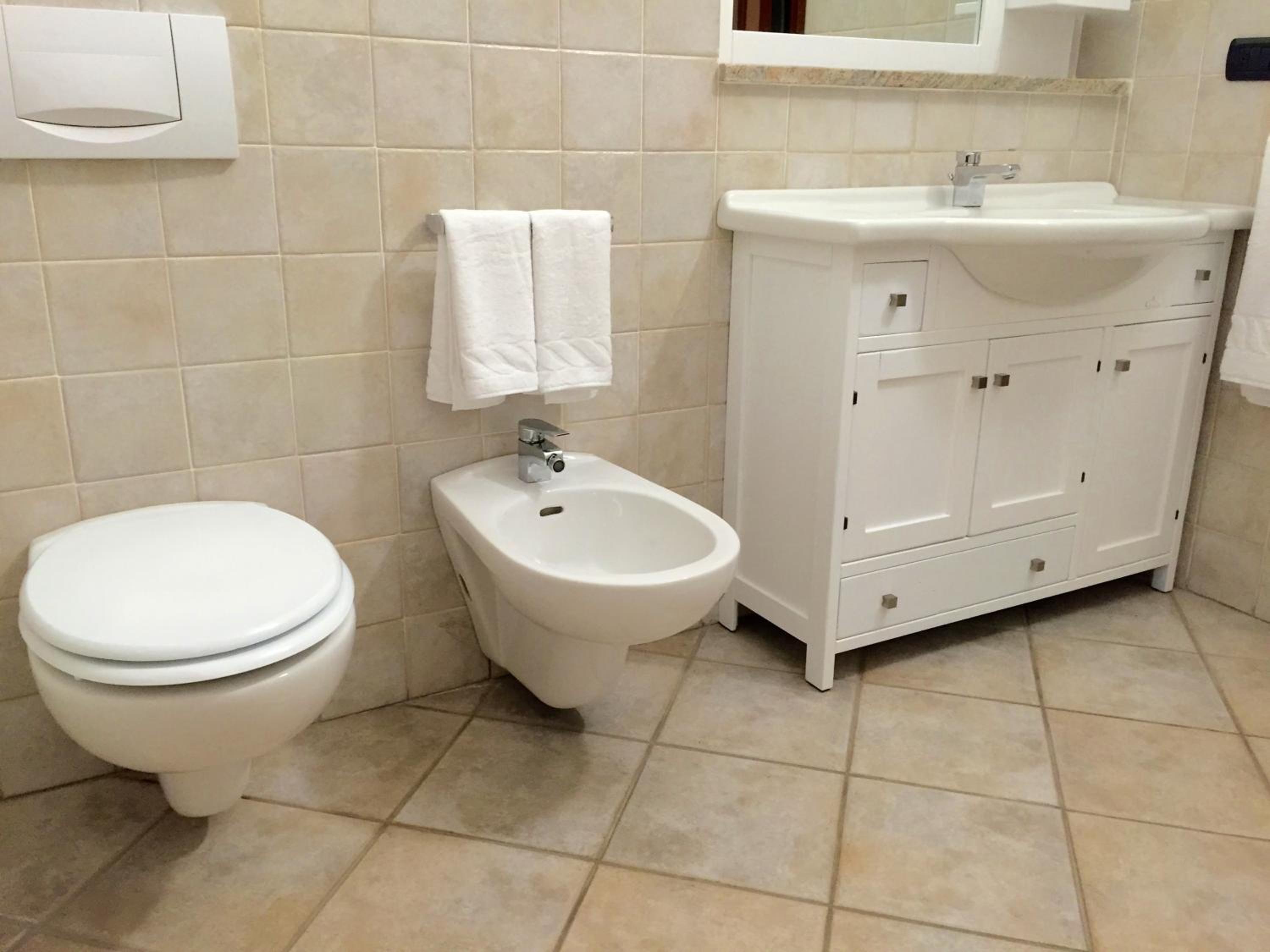 Double Room with Spa Bath photo 3