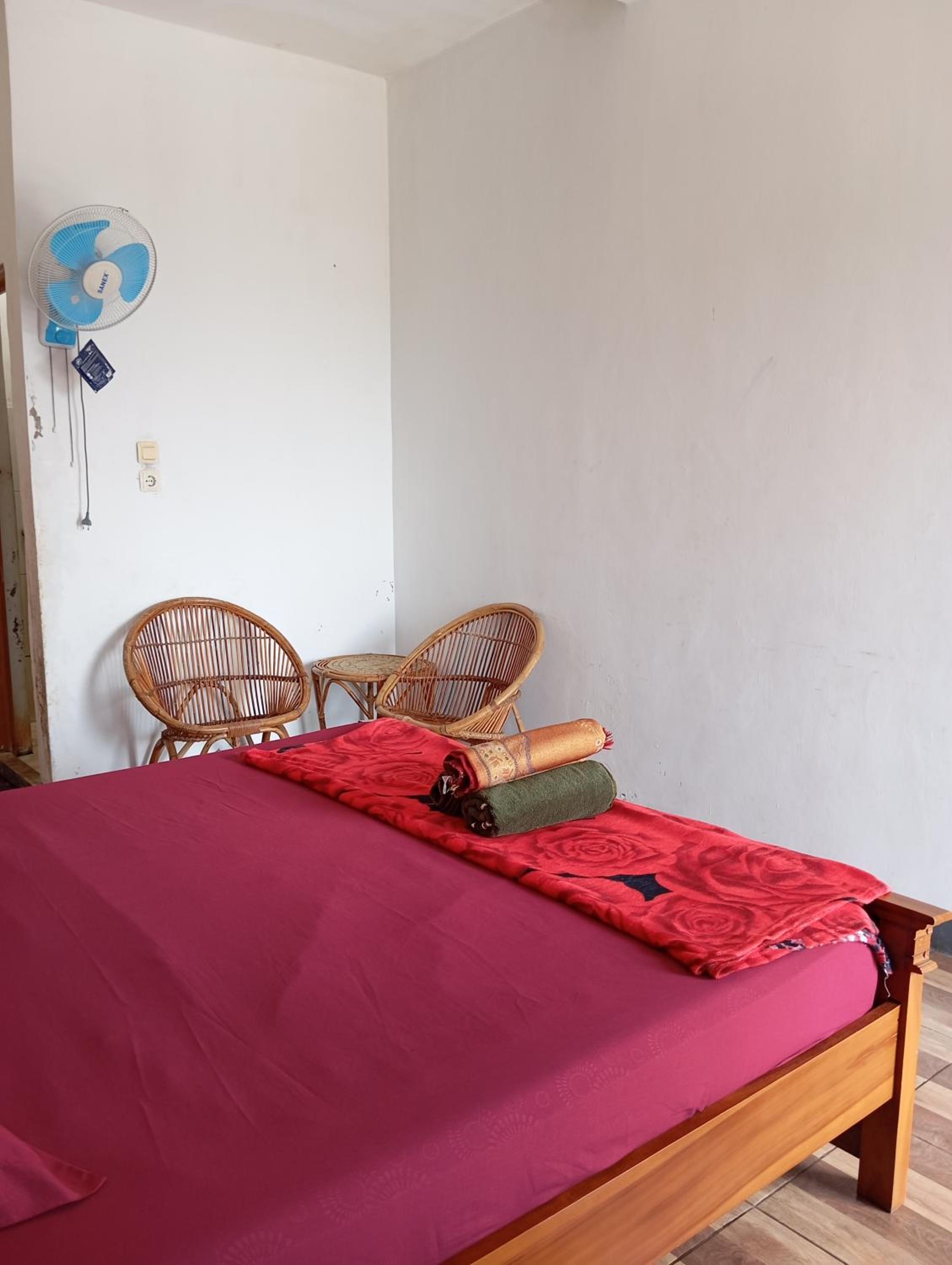 Studio with Mountain View - Photo 2