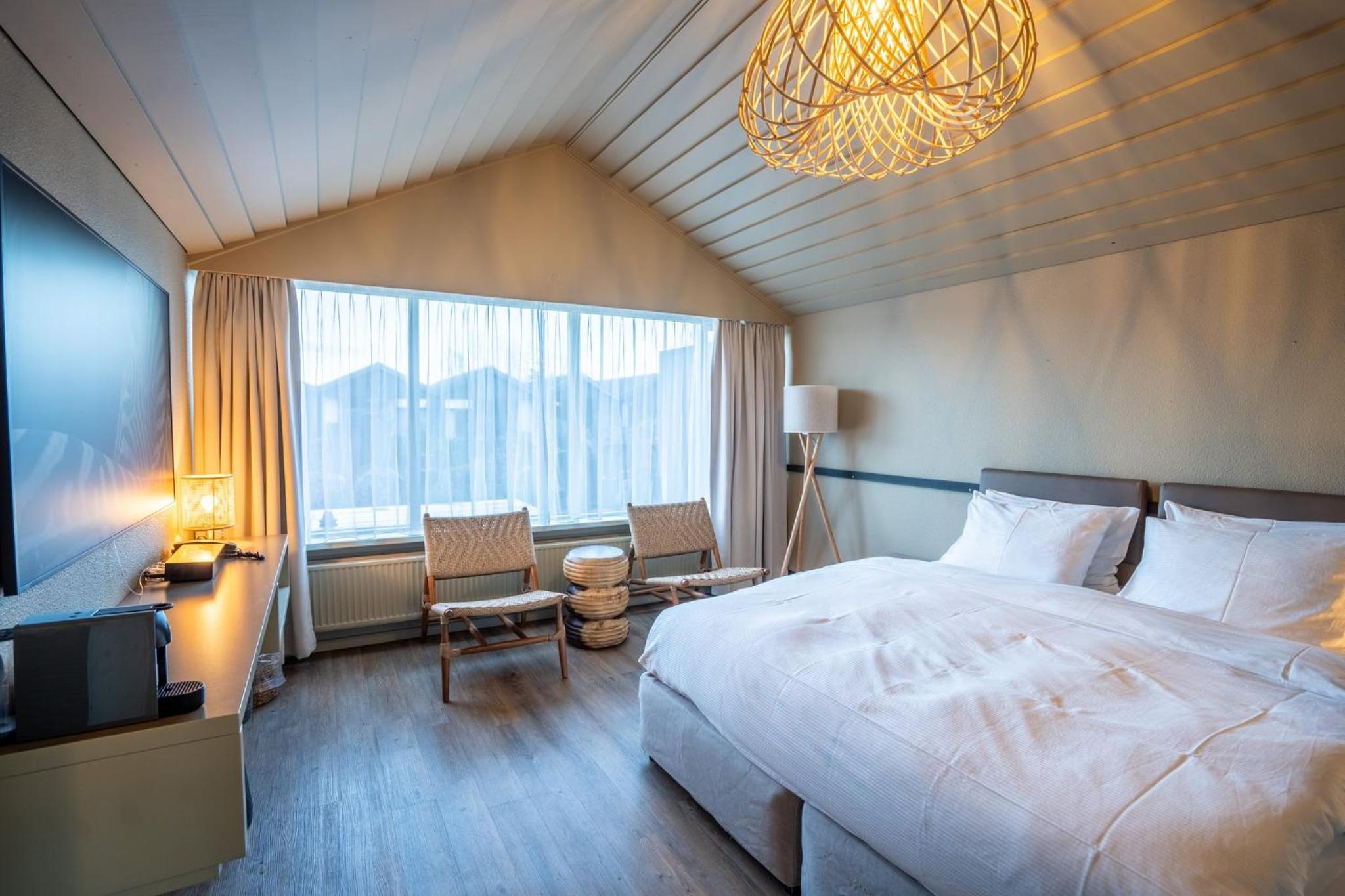 Superior Double or Twin Room - Photo 12