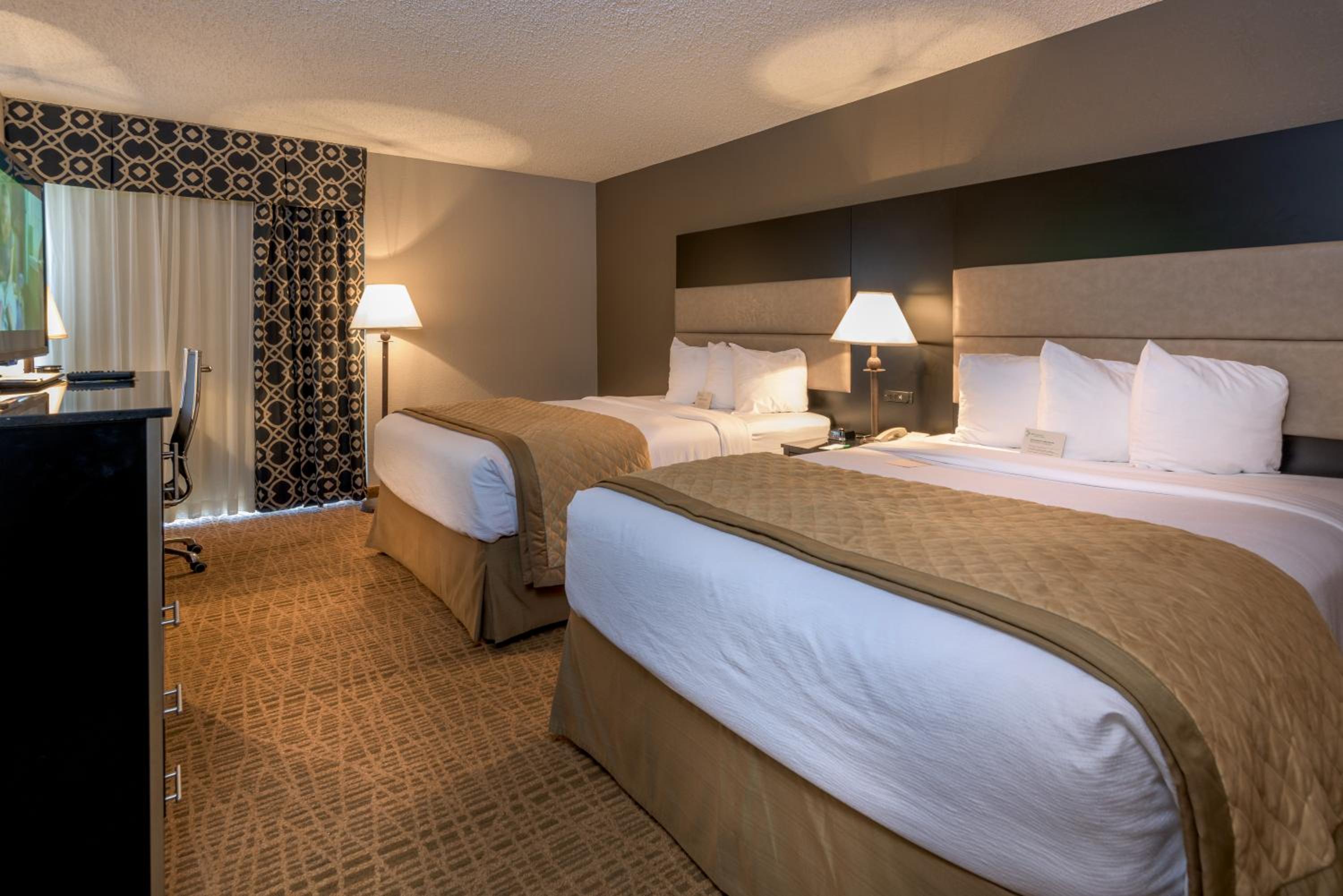 Queen Room with 2 Queen Beds, Mobility Accessible Room, Bathtub w/ Grab Bars, Non-Smoking