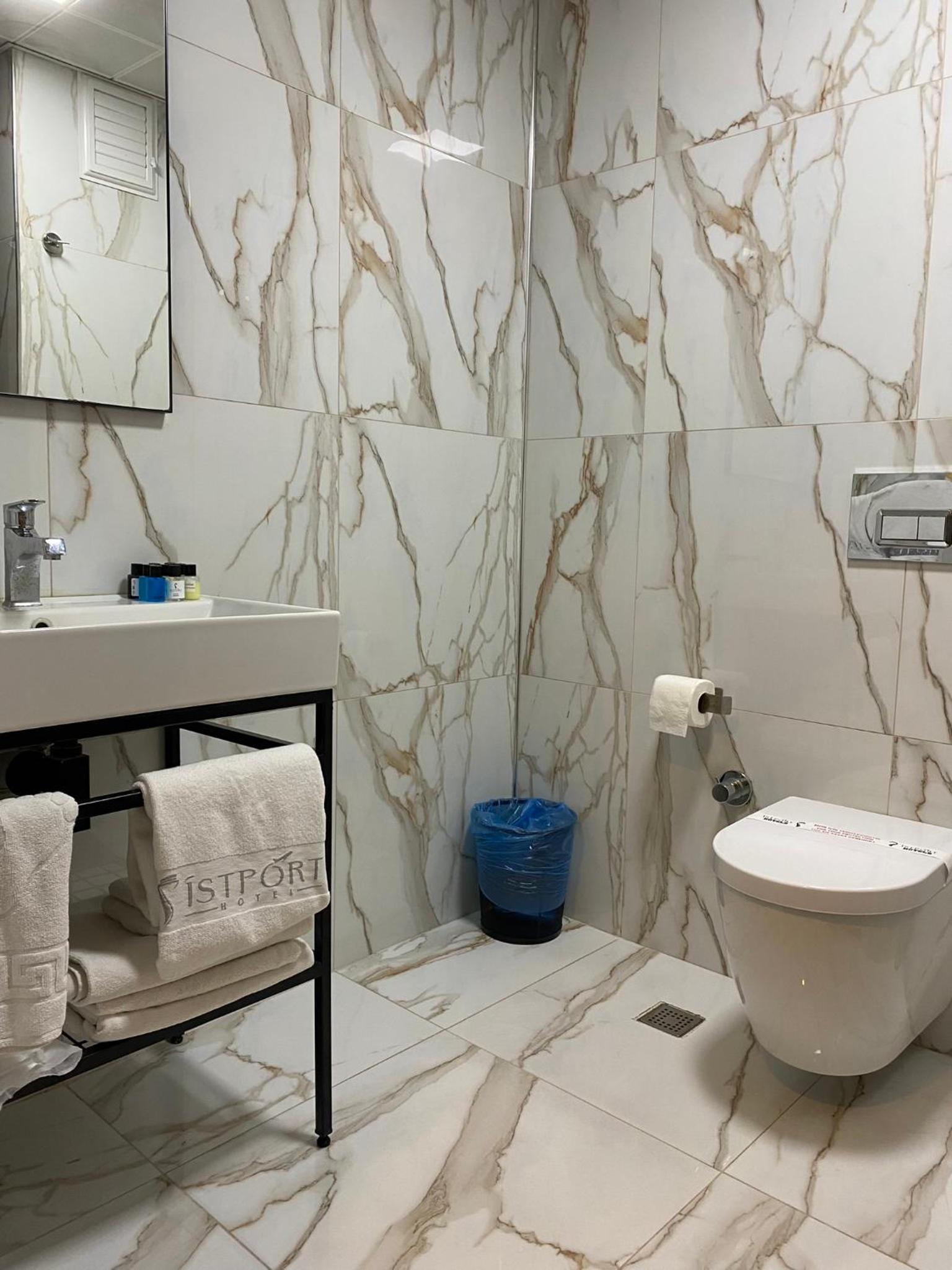 Standard Double Room - Photo 5