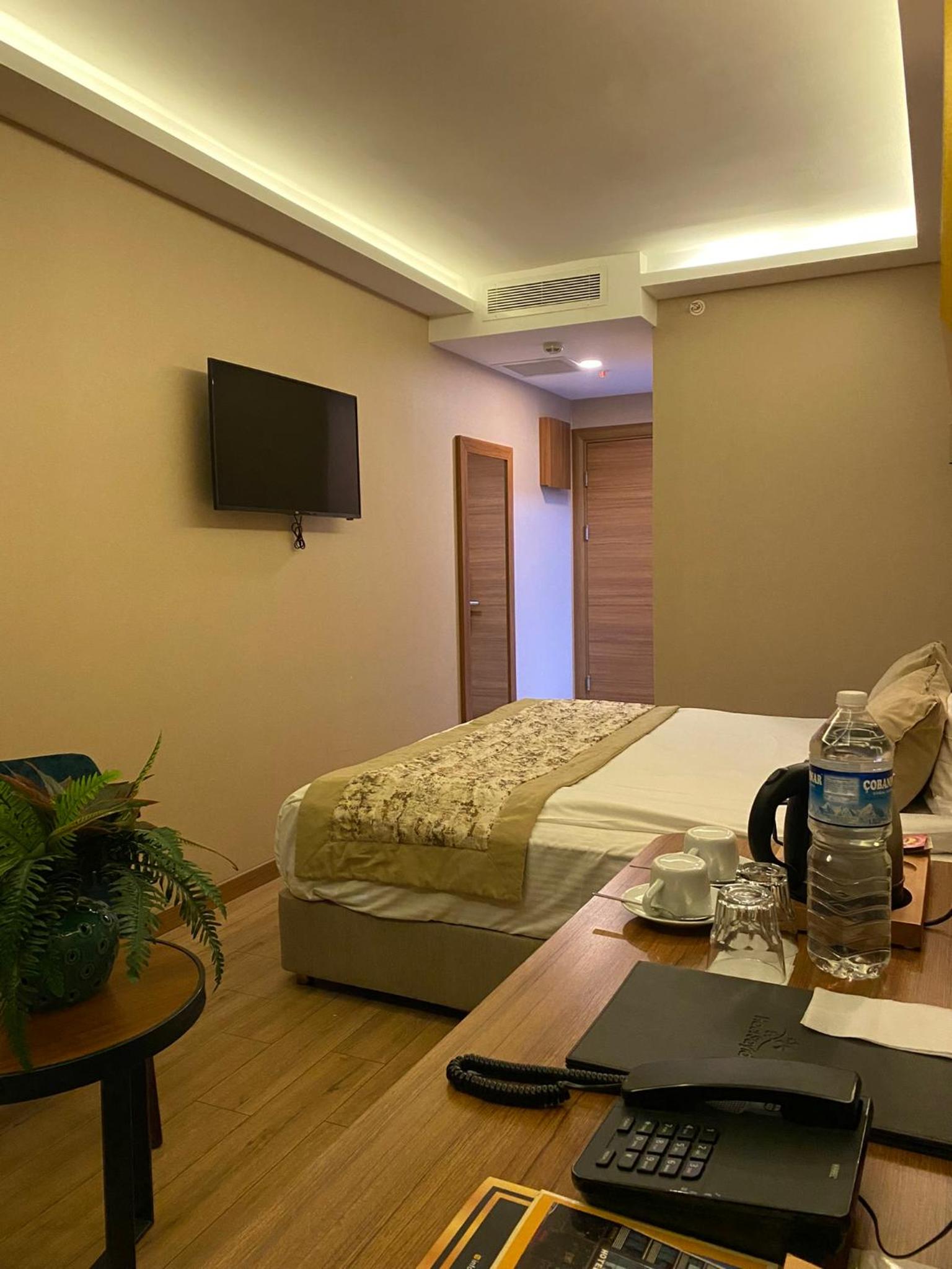 Standard Double Room - Photo 6