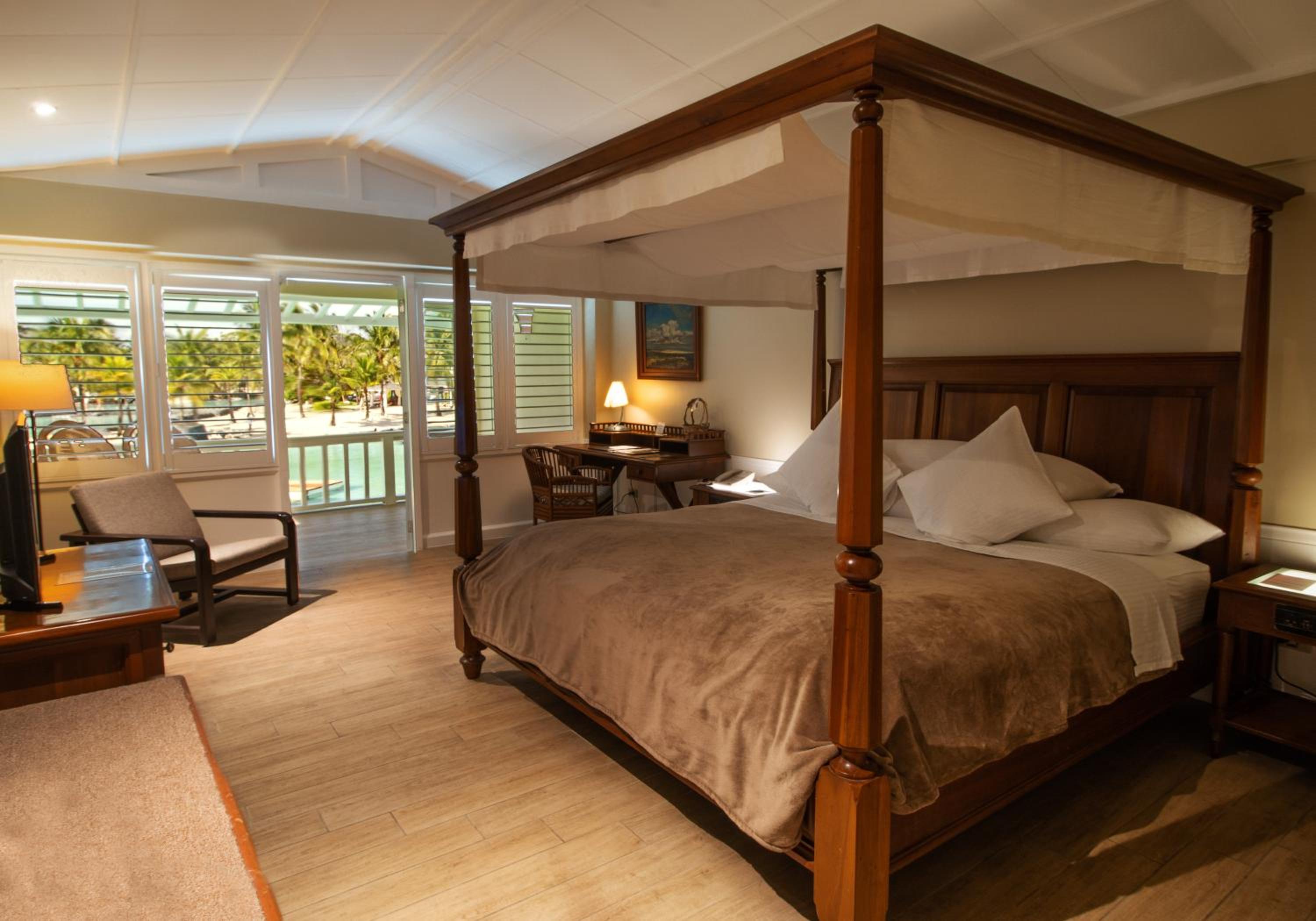 Upper-Level Beachside Room — Midnight Arrival Plan photo 2