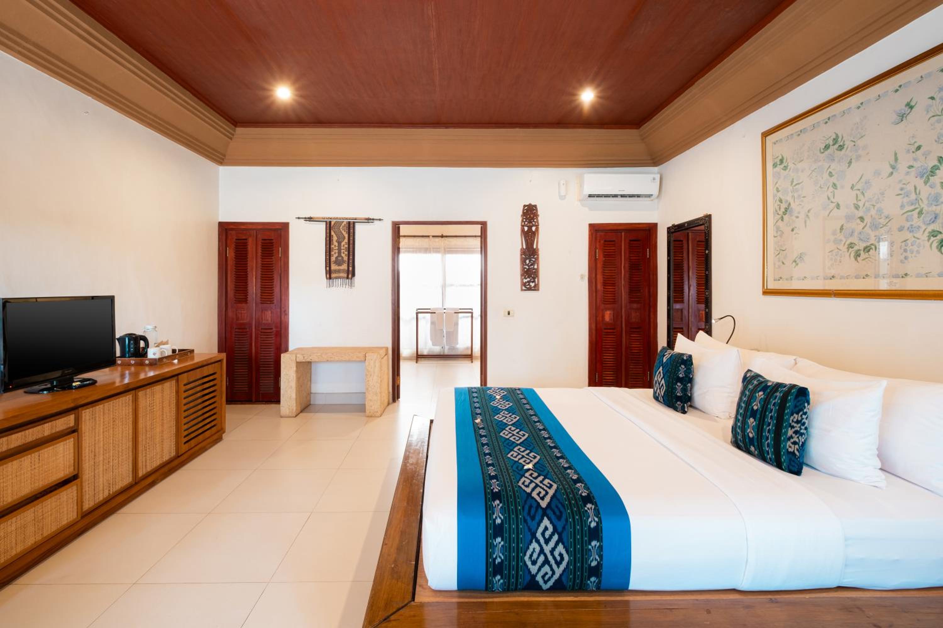 Standard Double Room - Photo 8
