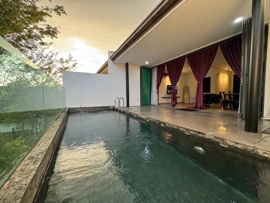 Four-Bedroom House photo 1