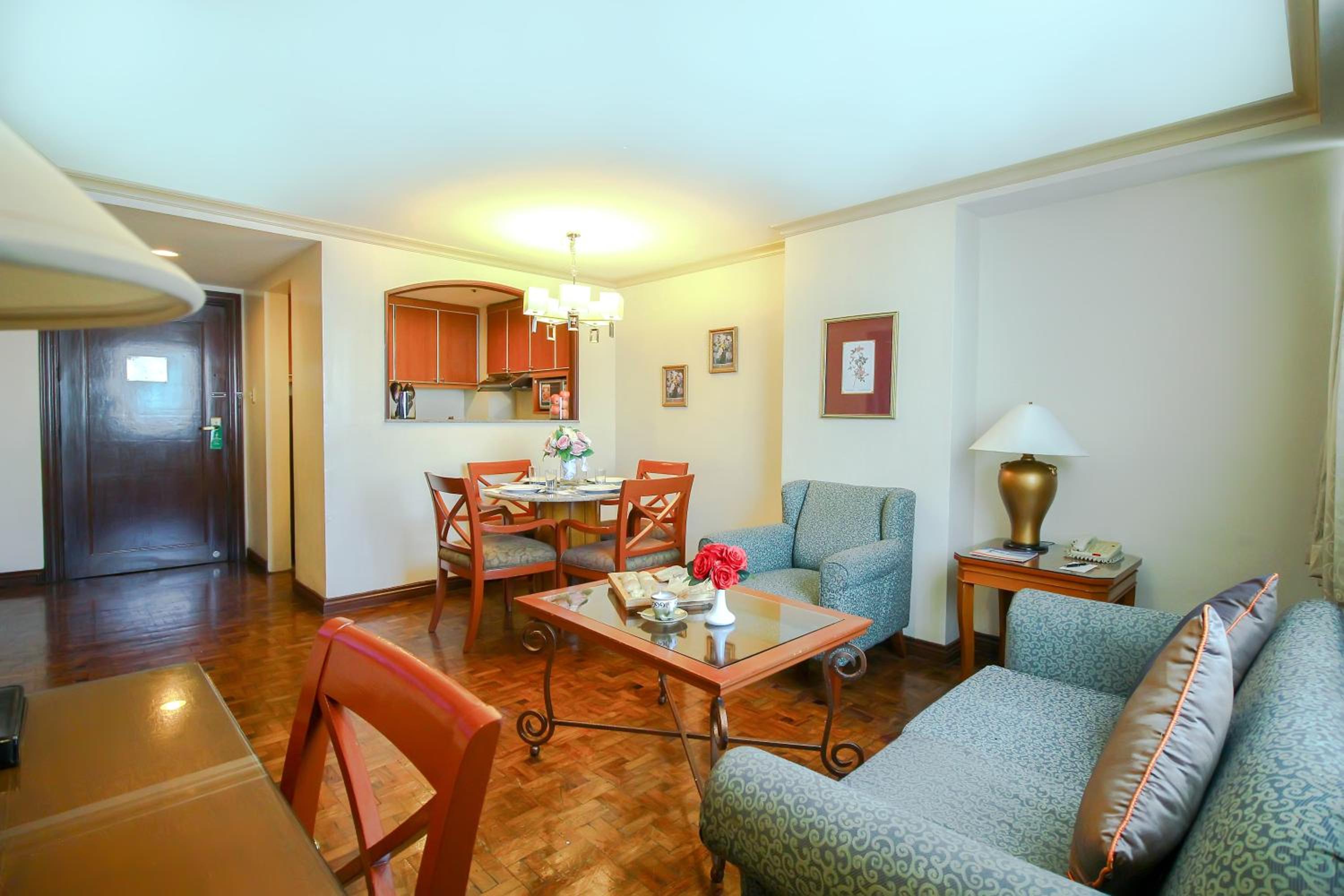 One Bedroom Suite - Photo 5