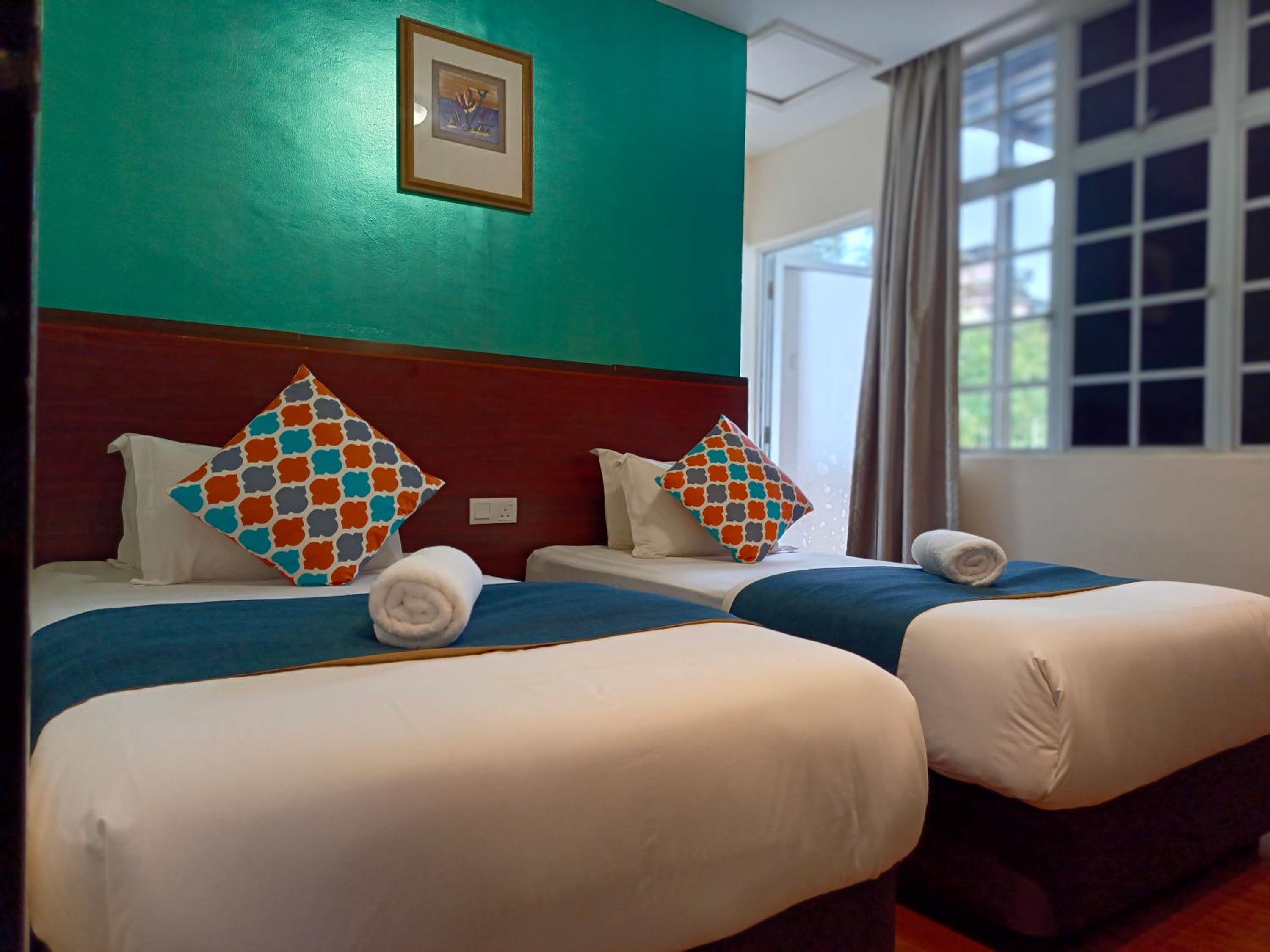 Twin Room with Balcony - Photo 1