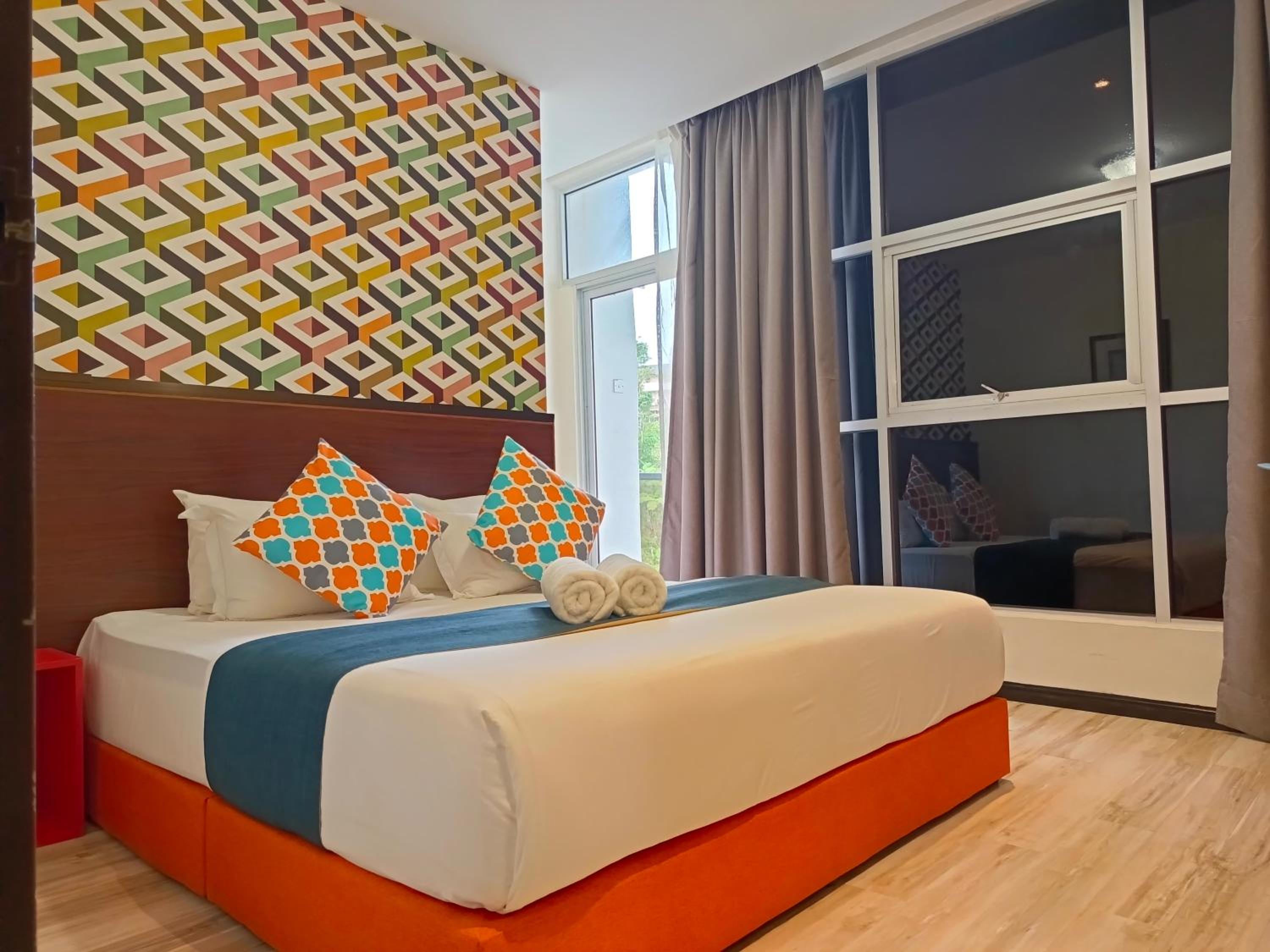 Deluxe Double Room with Balcony - Photo 2