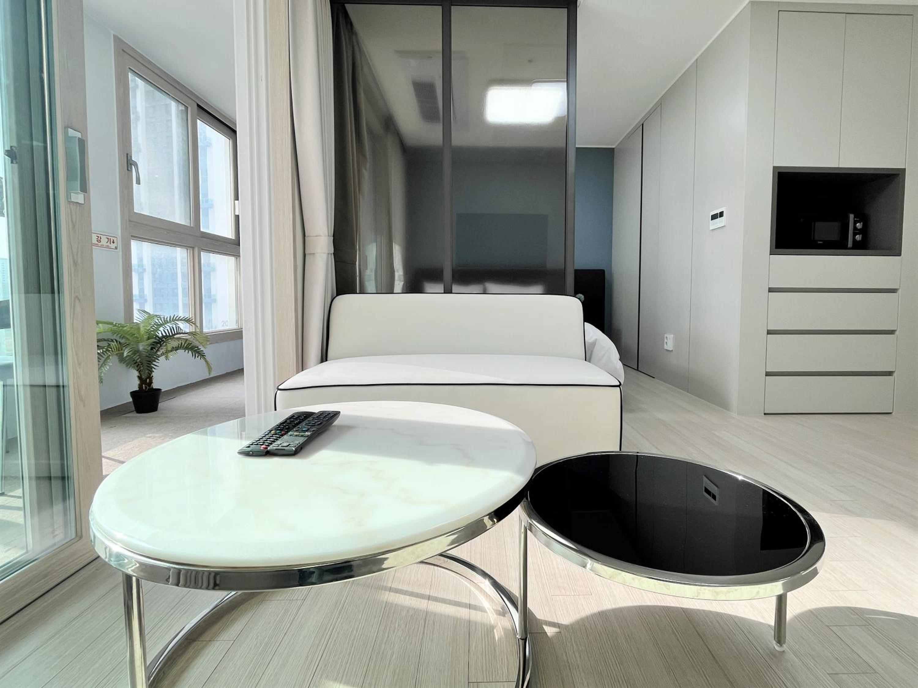 Double Room with Balcony - Photo 5