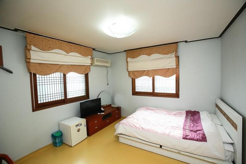 Double Room - Photo 2