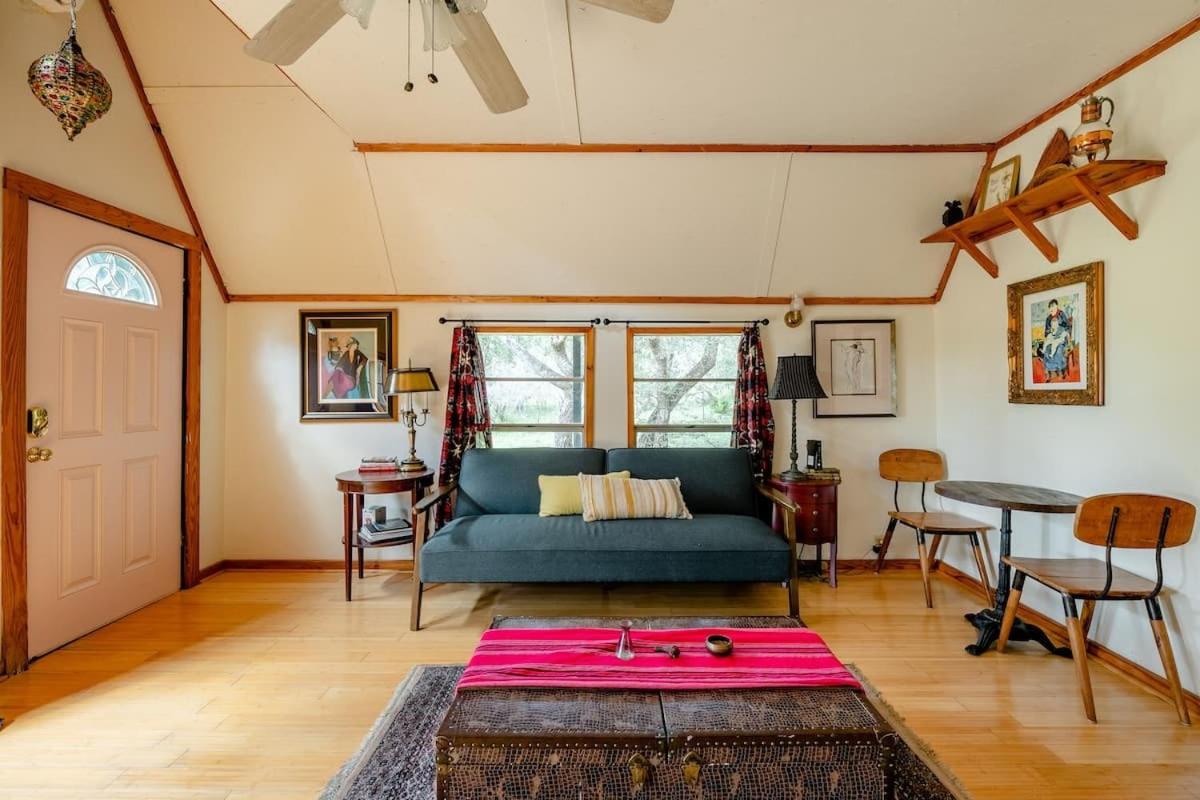 Two-Bedroom Cottage photo 2