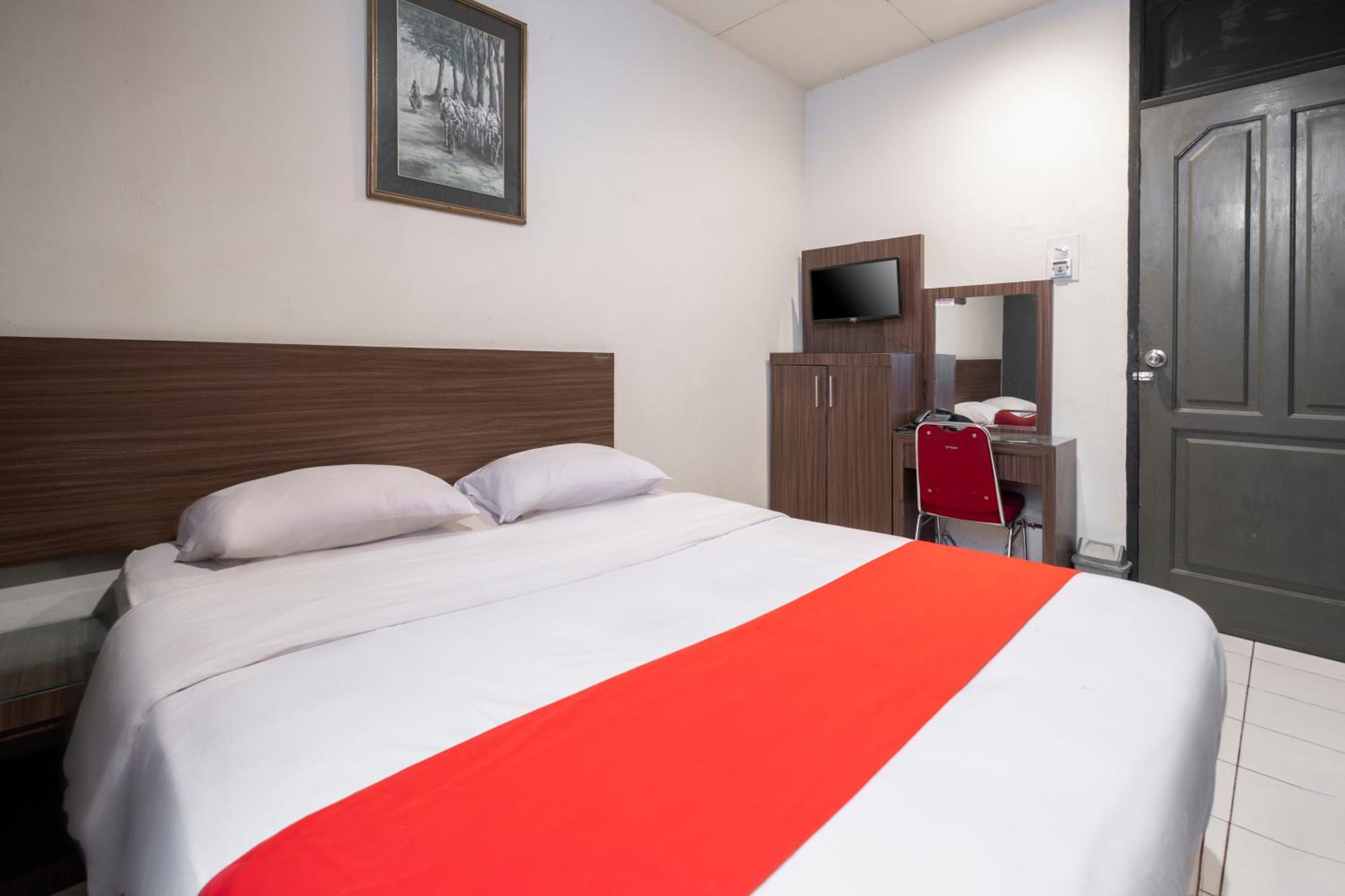Standard Double or Twin Room photo 1