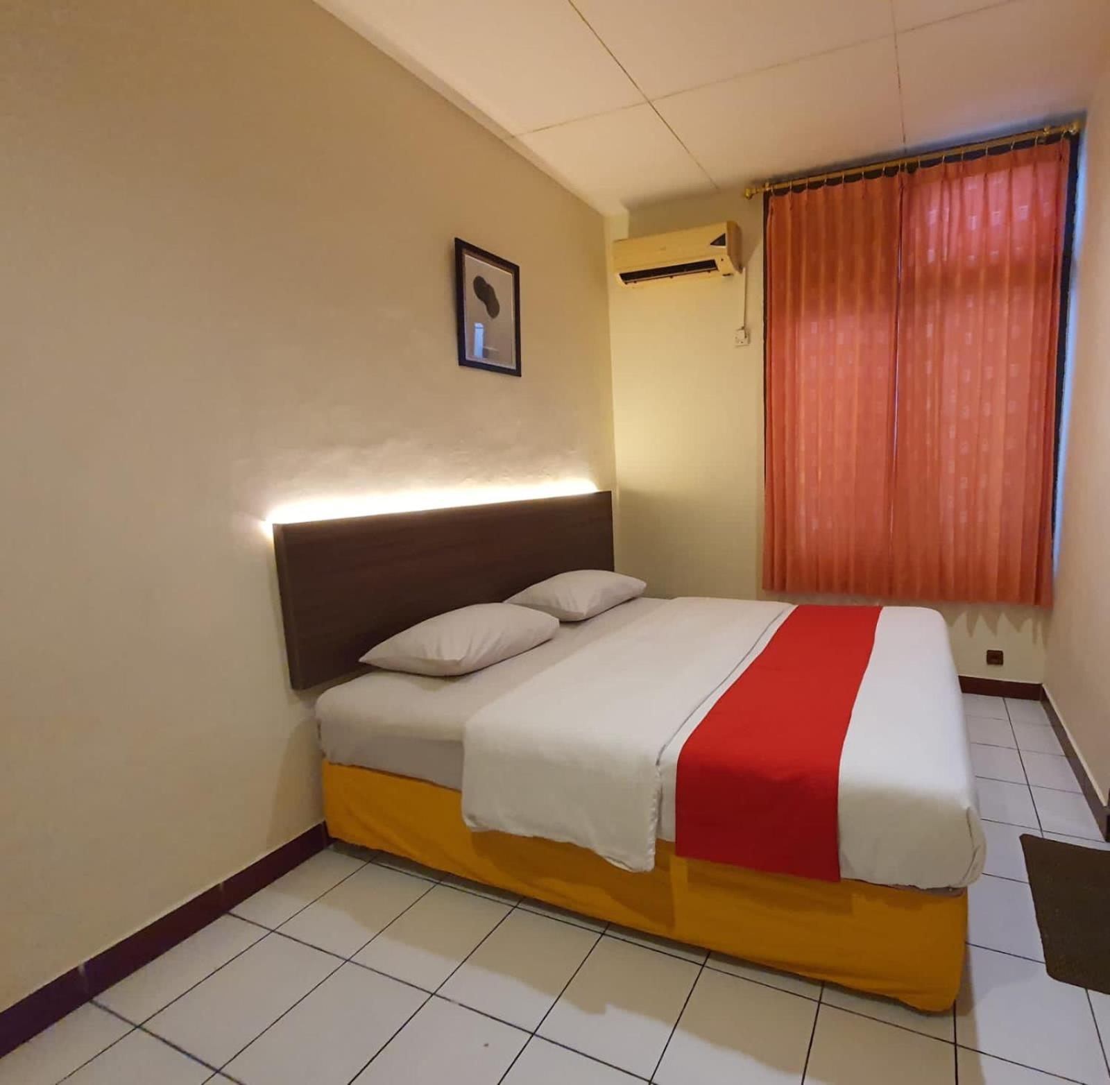 Standard Double or Twin Room photo 3