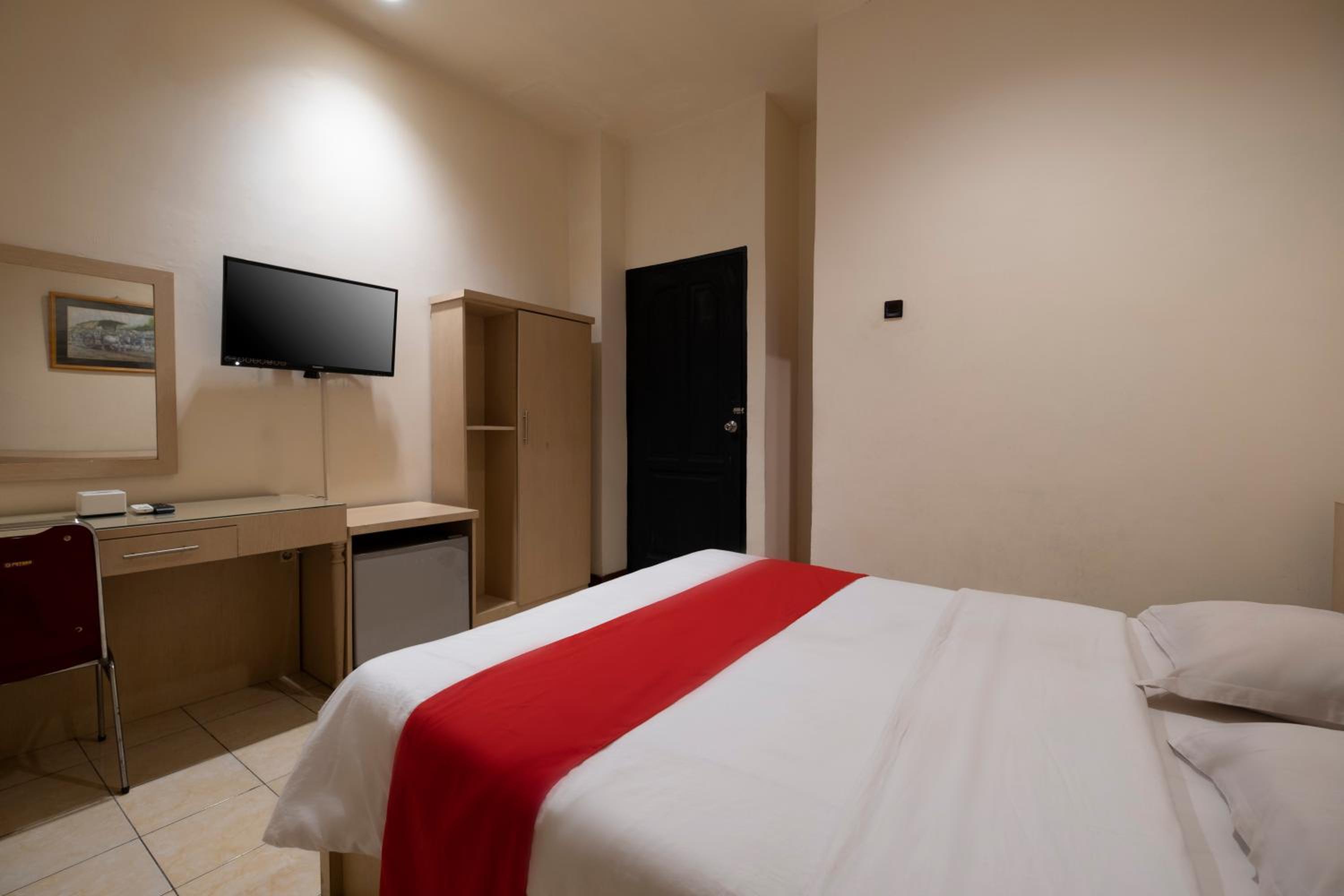 Deluxe Double or Twin Room photo 2