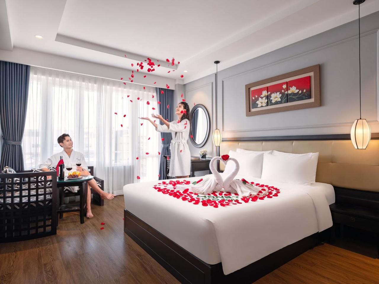 Deluxe Double or Twin Room with City View photo 2