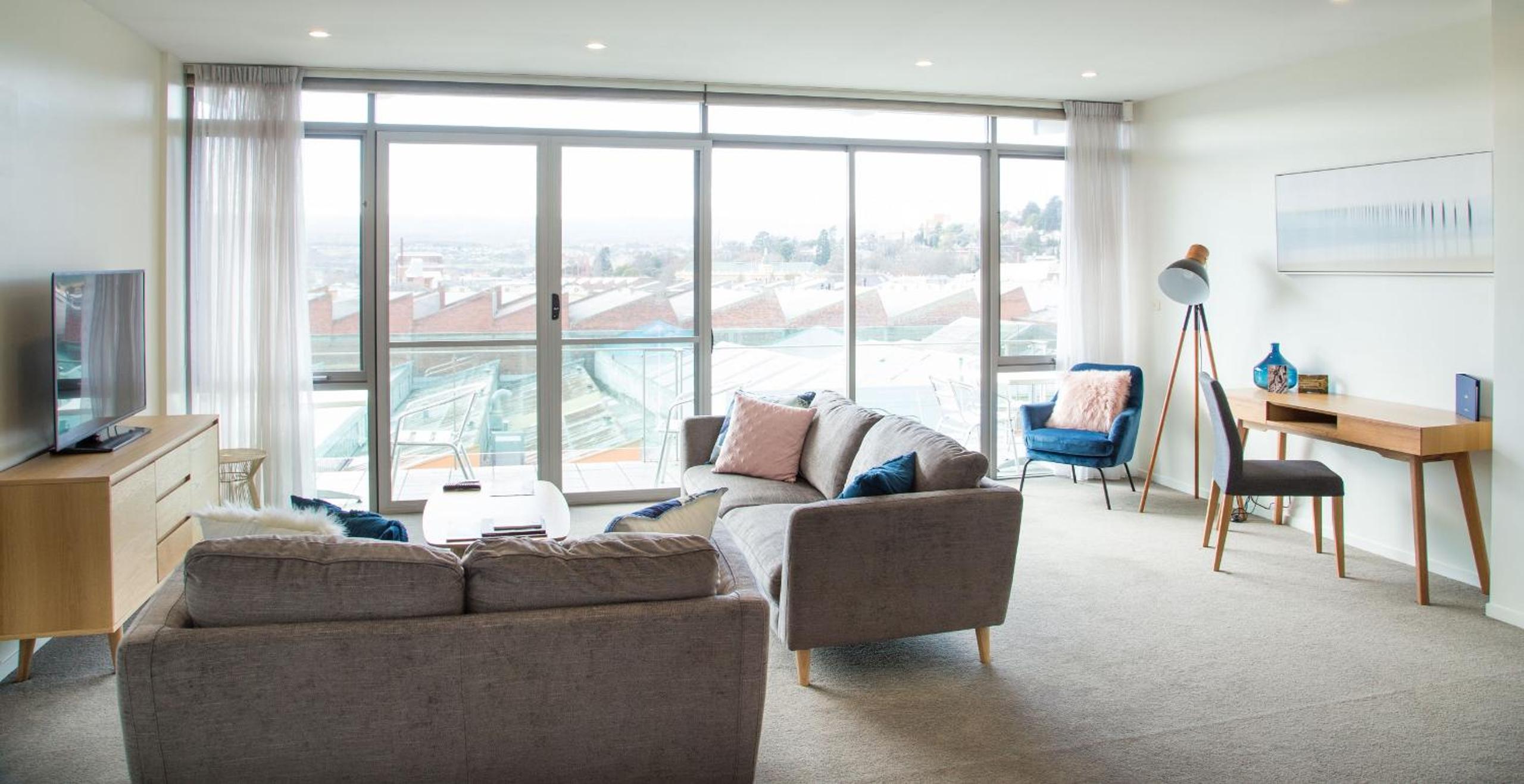 Three-Bedroom Apartment - Photo 10