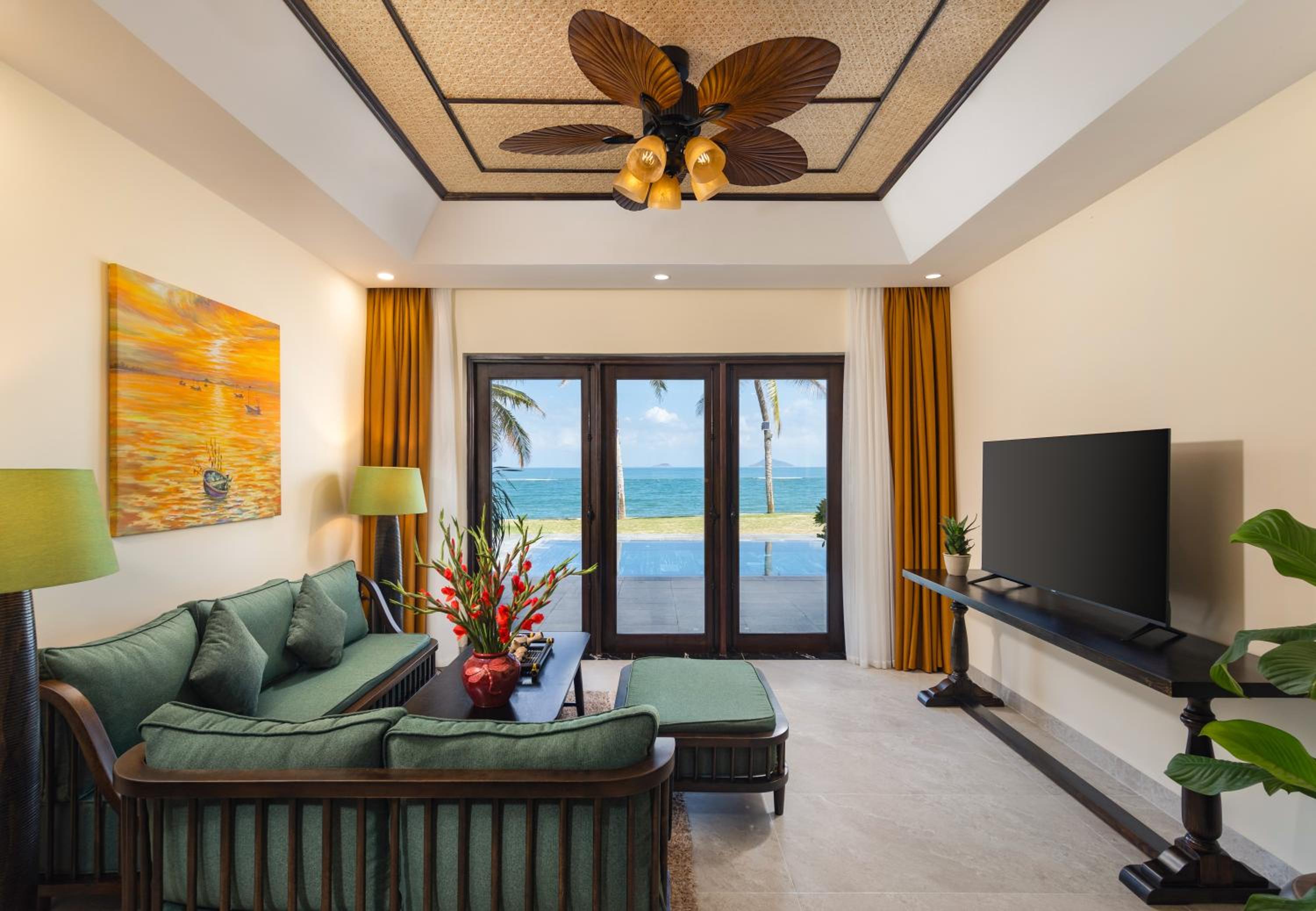 03 BEDROOM OCEAN FRONT VILLA WITH PRIVATE POOL