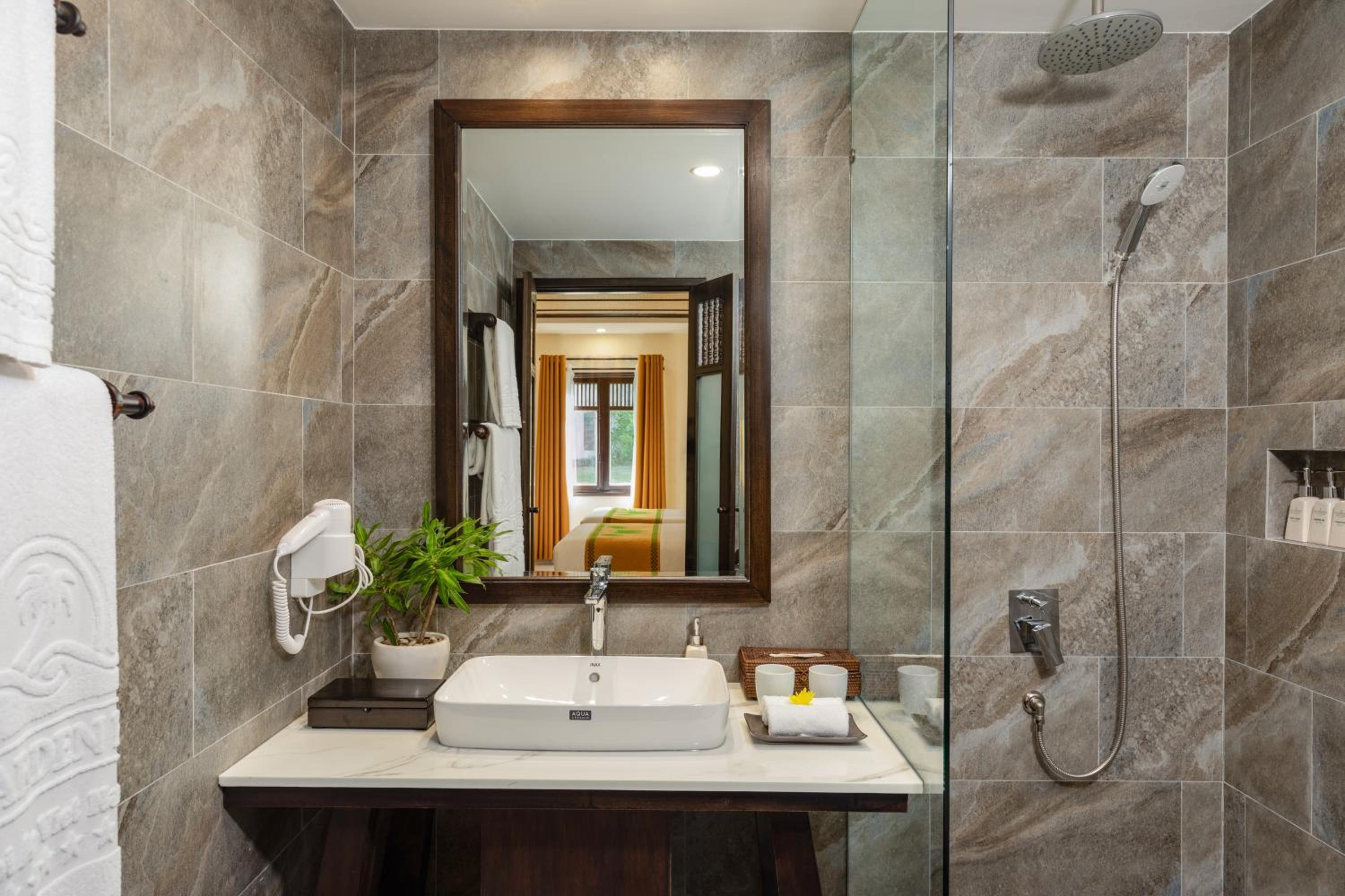 03 BEDROOM OCEAN FRONT VILLA WITH PRIVATE POOL photo 3