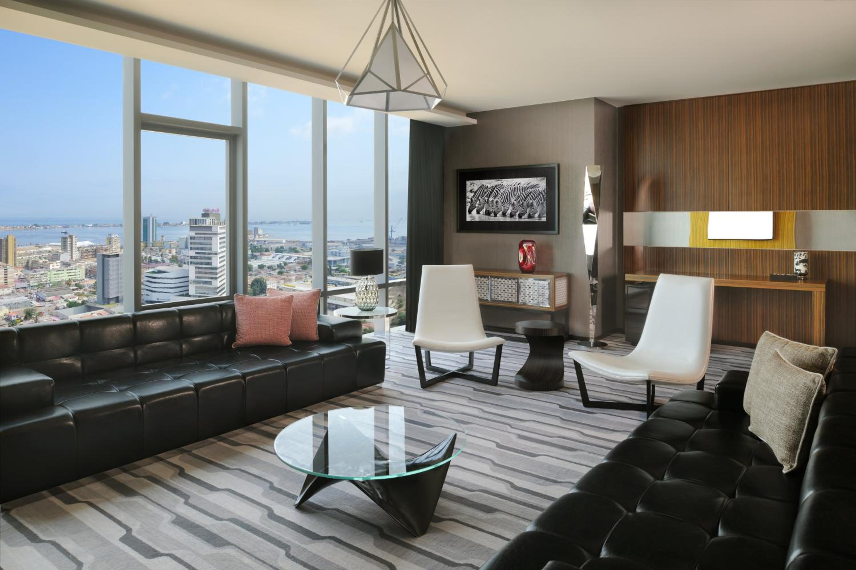 One-Bedroom King Suite