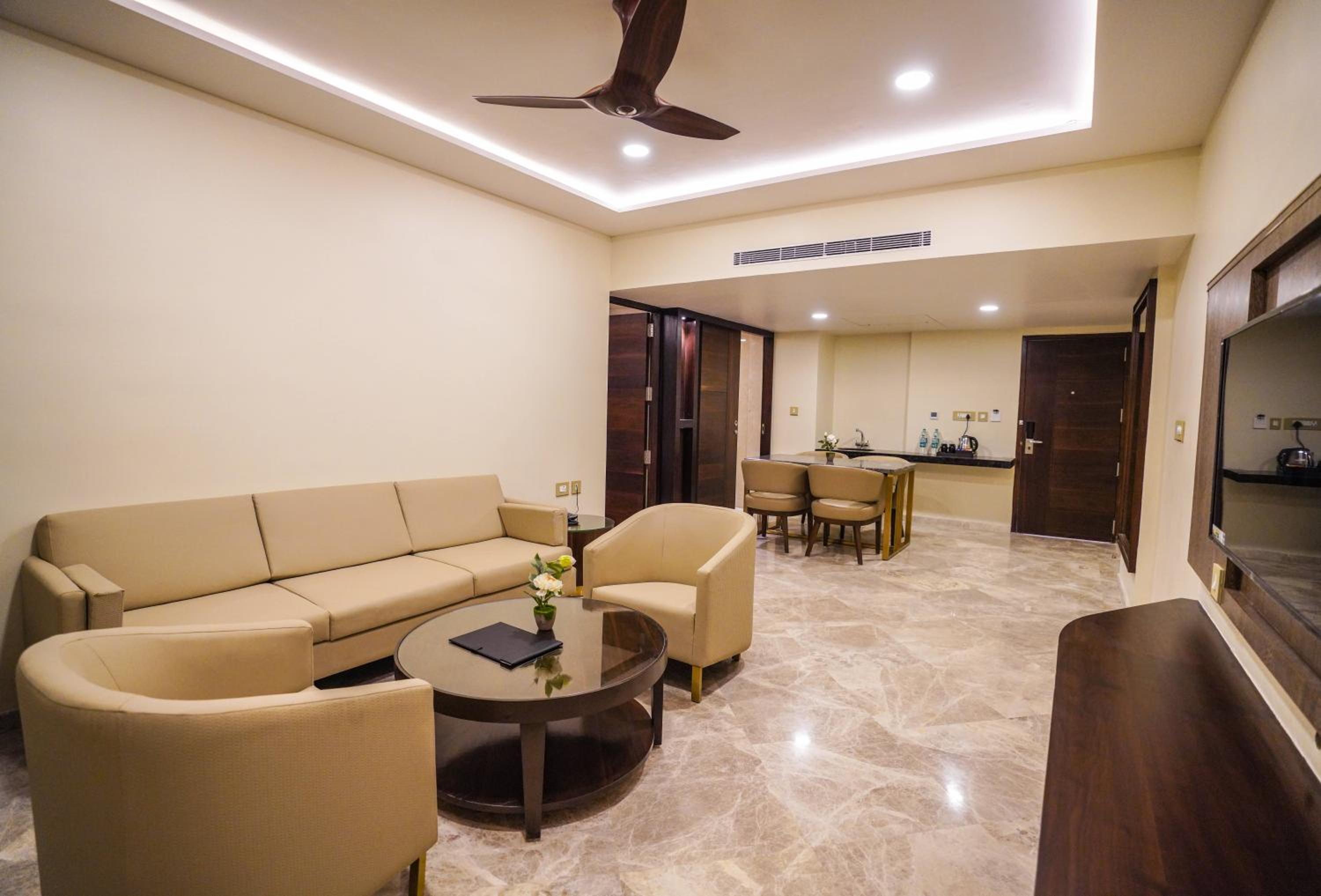 Executive Suite photo 2