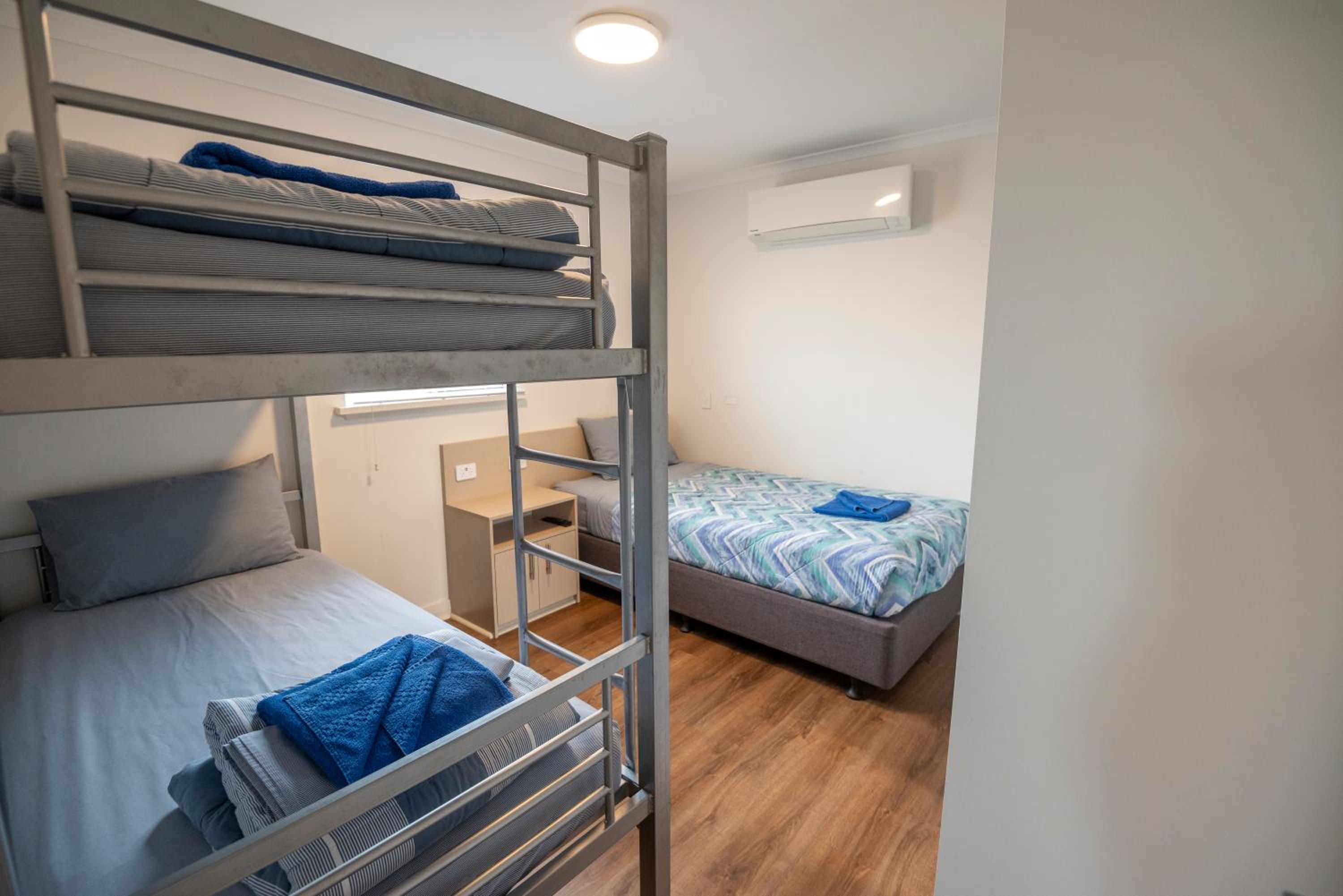 Premium Holiday Unit - Photo 17