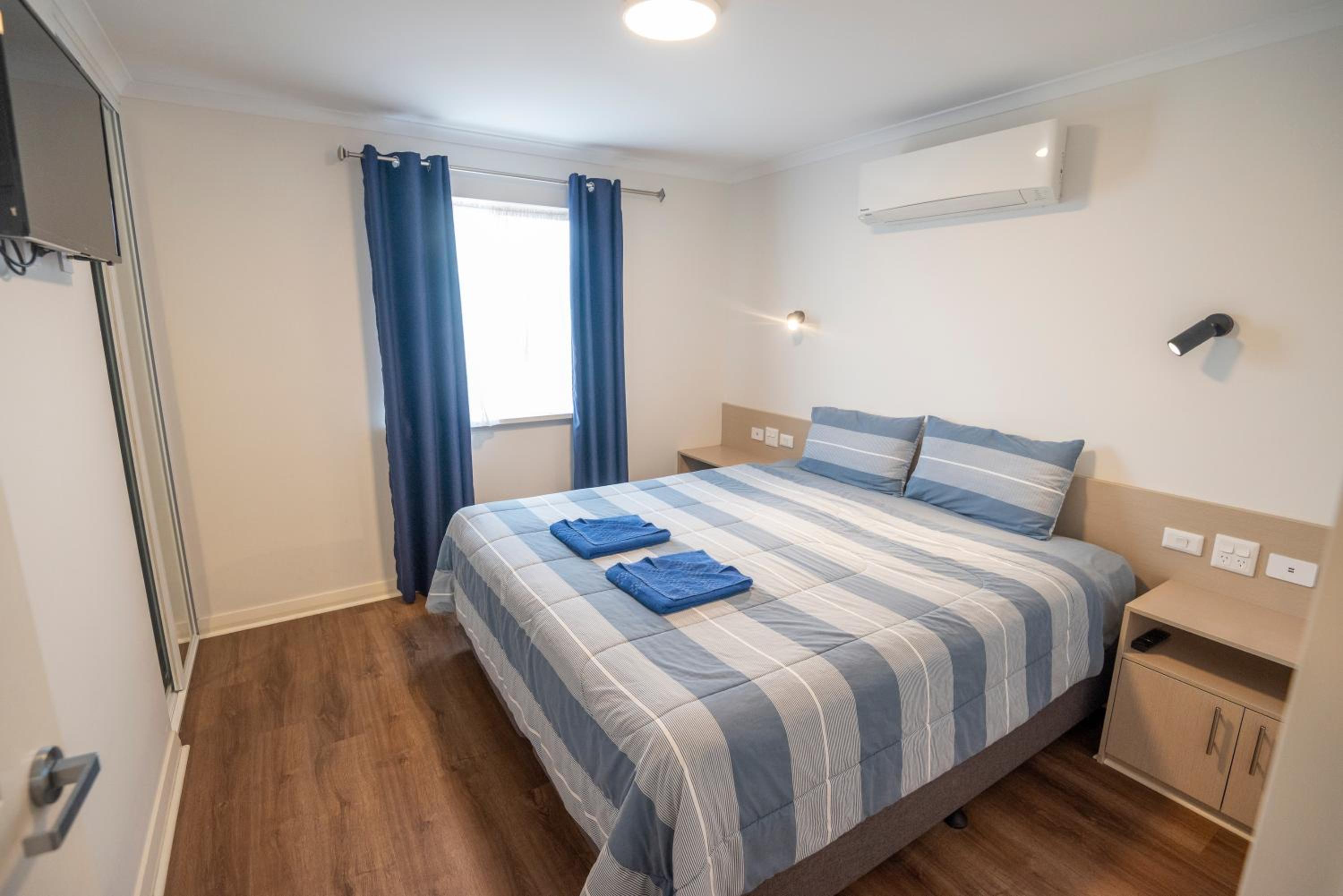 Premium Holiday Unit - Photo 18