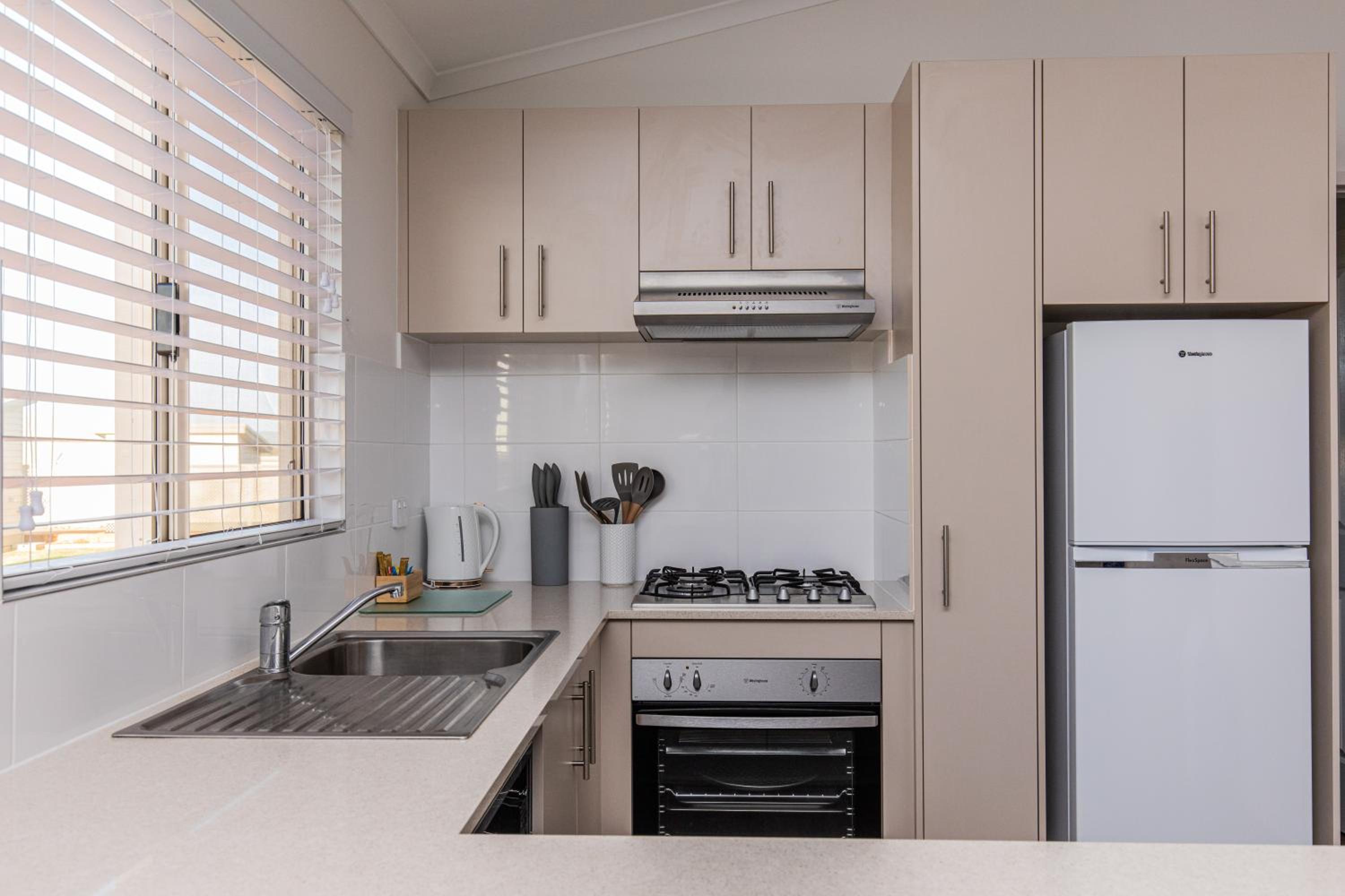 Premium Holiday Unit - Photo 22
