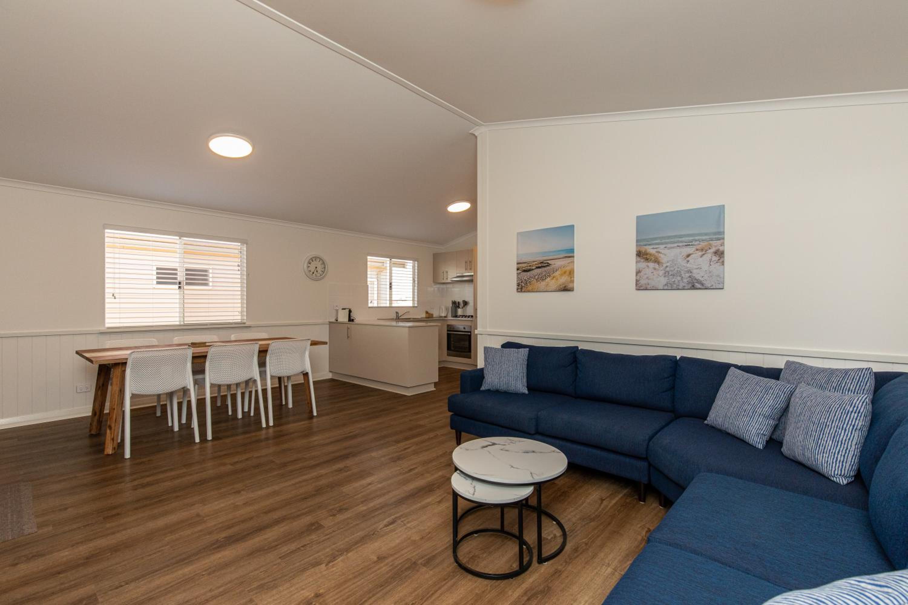 Premium Holiday Unit - Photo 27