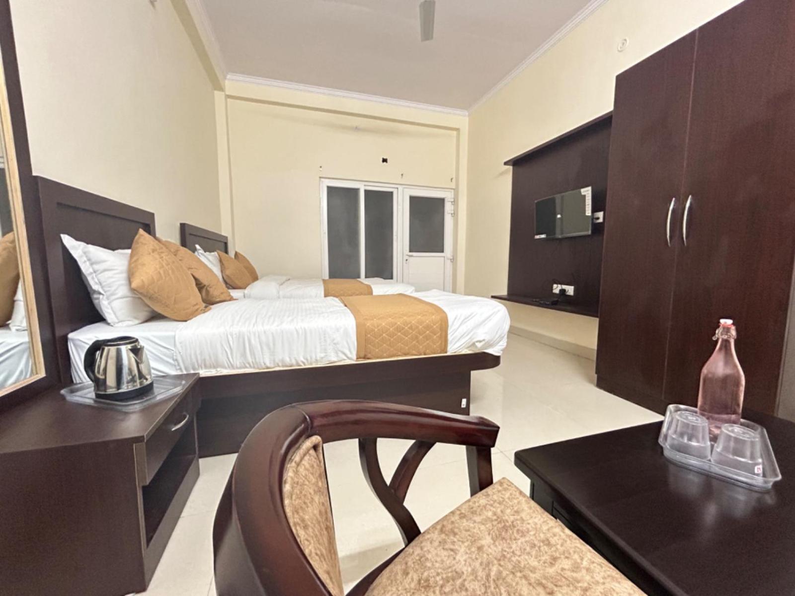 Deluxe Family Room