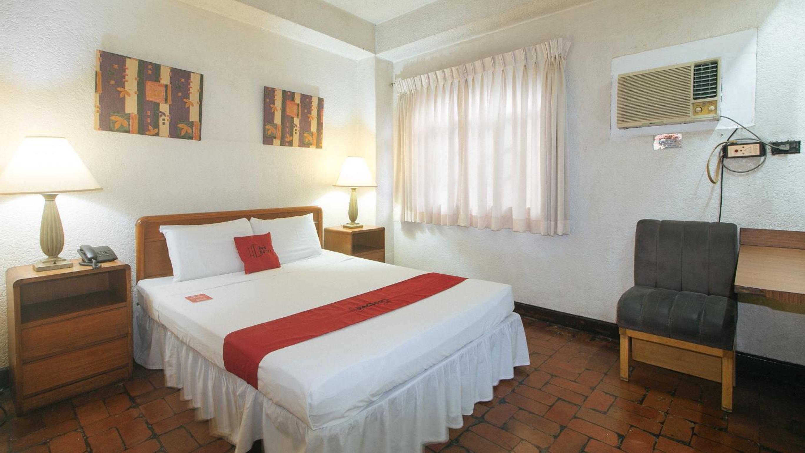 Deluxe Room - Photo 1